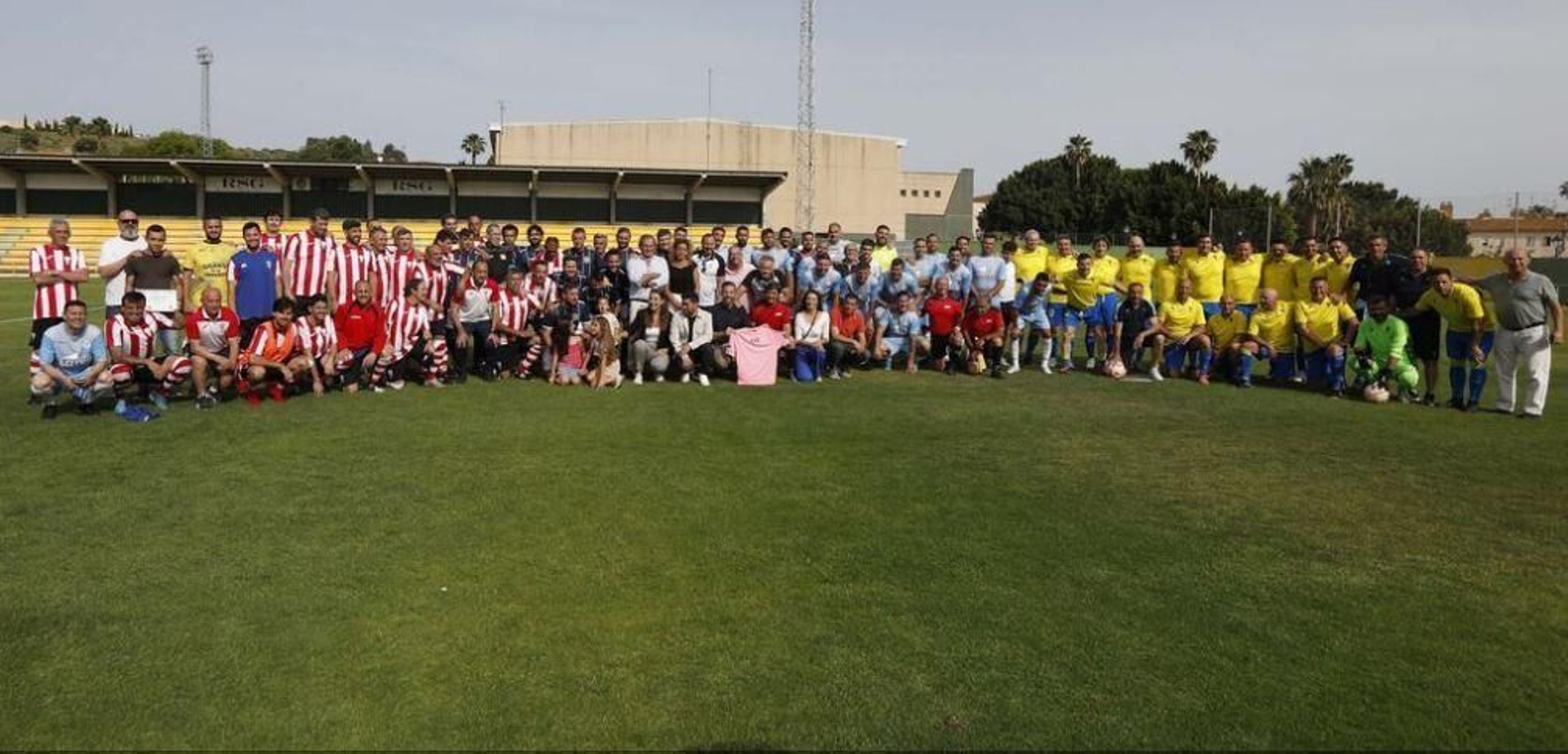 Todos los participantes en el I Memorial de jugadores de la Unión Deportiva Los Barrios Todos los participantes en el I Memorial de jugadores de la Unión Deportiva Los Barrios