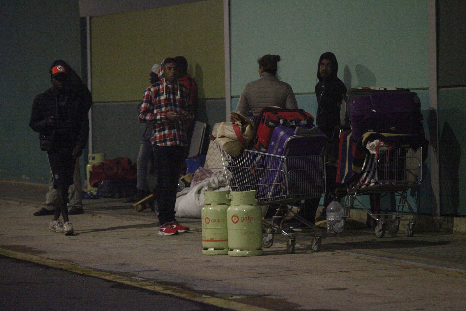 Un incendio obliga a evacuar un asentamiento chabolista en Lepe.