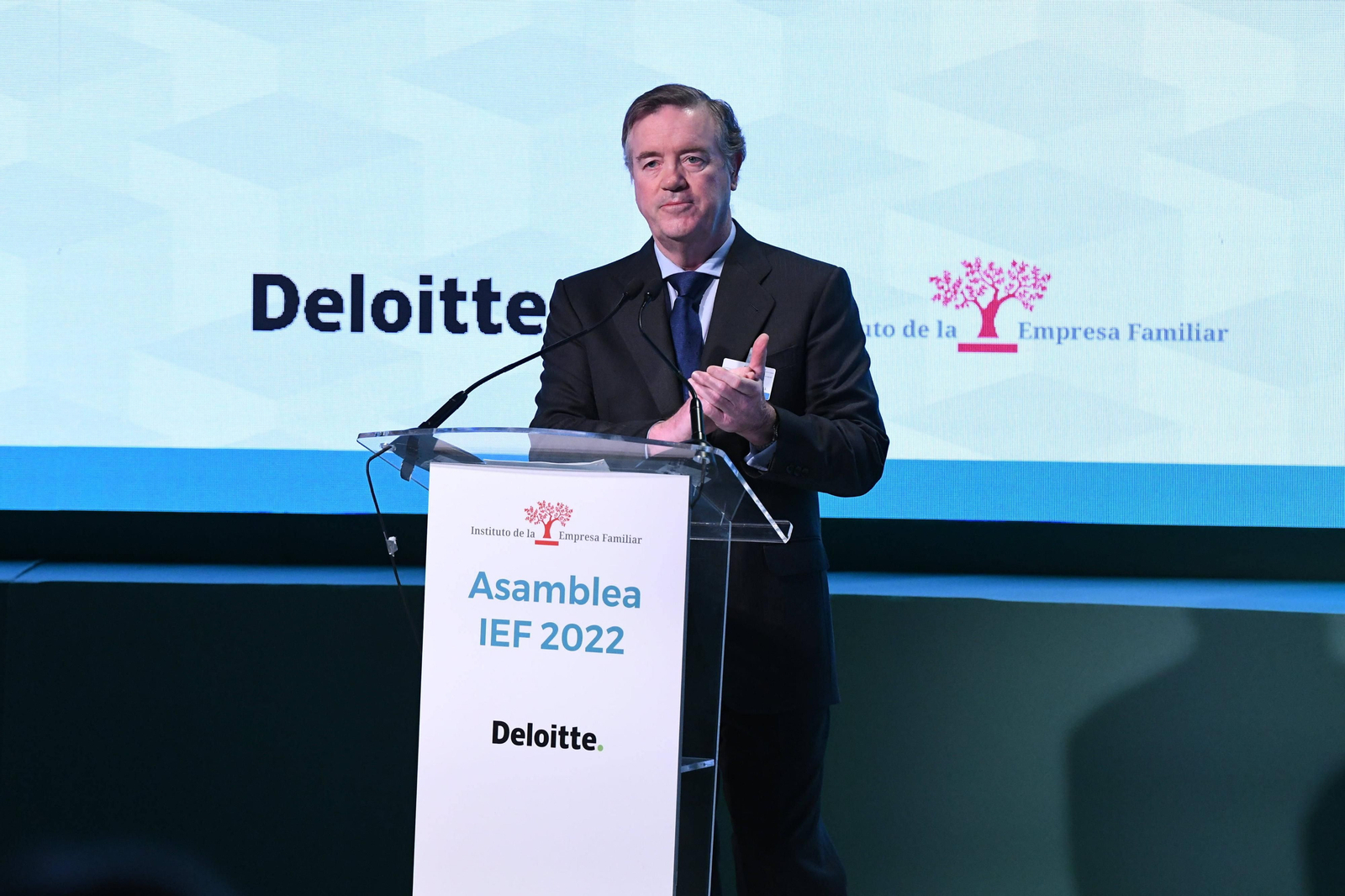 Andrés Sendagorta, presidente del IEF, durante su discurso de clausura de la asamblea.