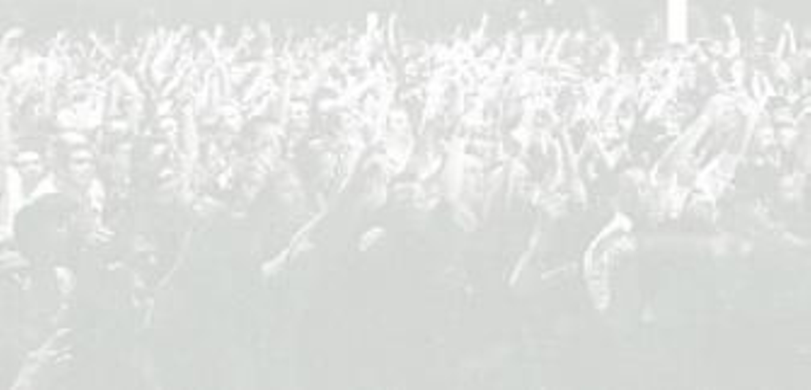 Las fotos de la derecha muestran algunas 'raves' celebradas los últimos años en la Catedral, la Punta o Cortadura.