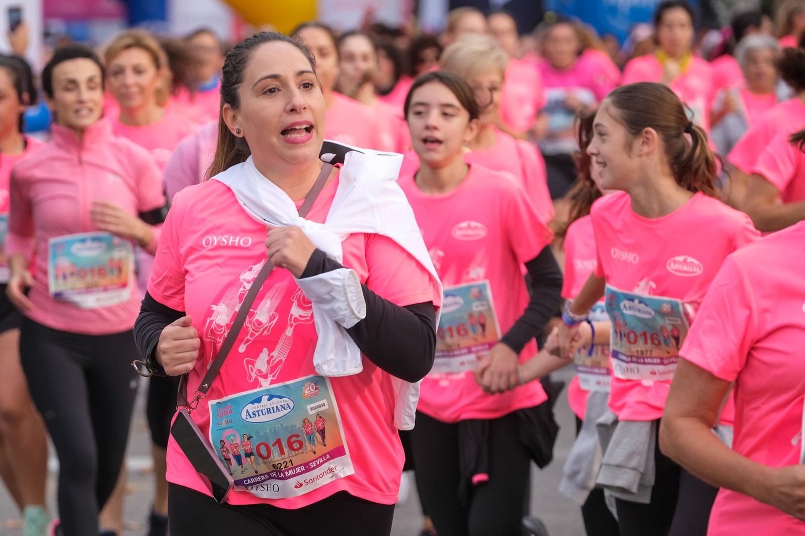 Búscate en la carrera de la mujer