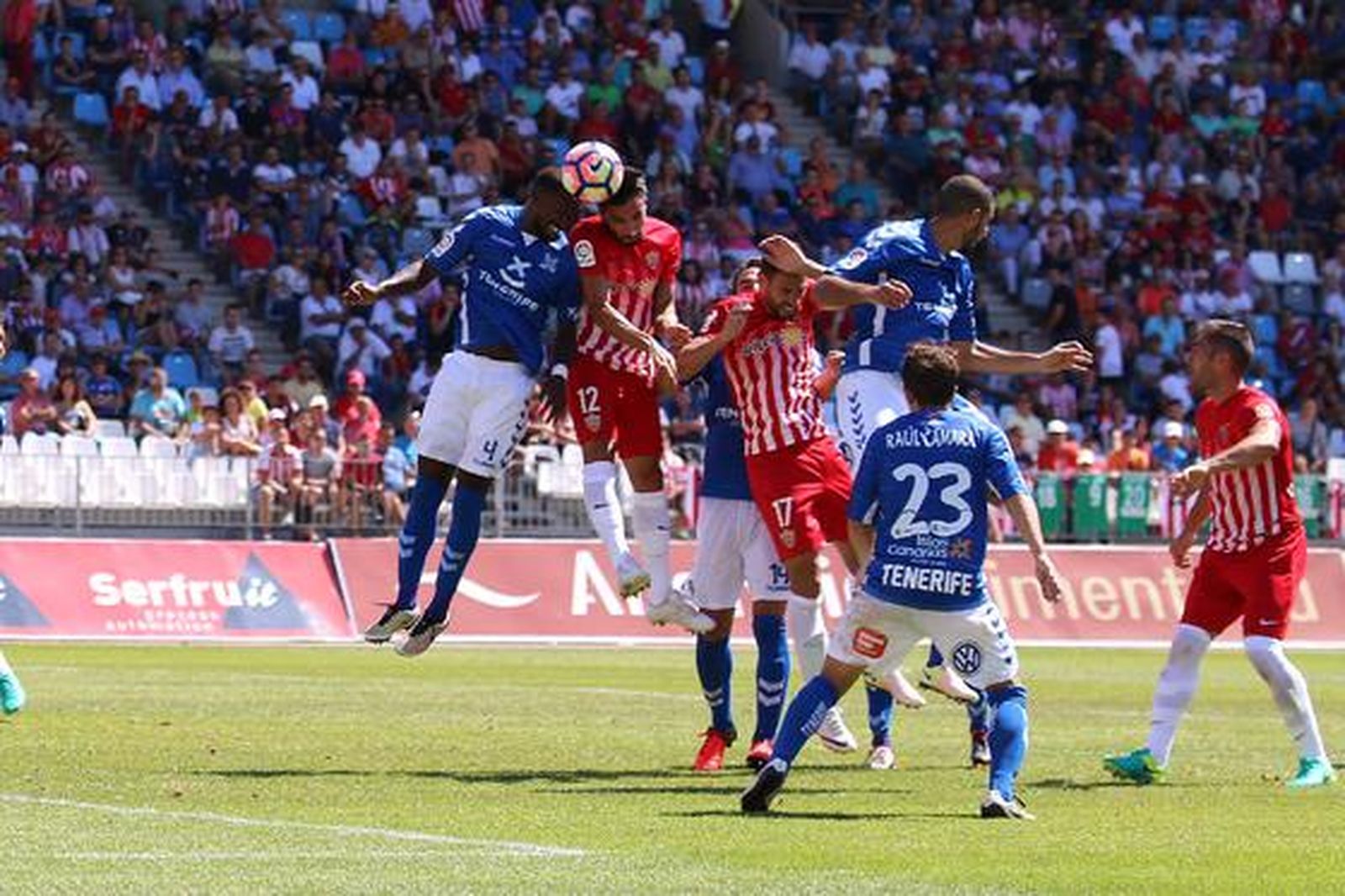 Foto: Rafael González

Foto: EFE