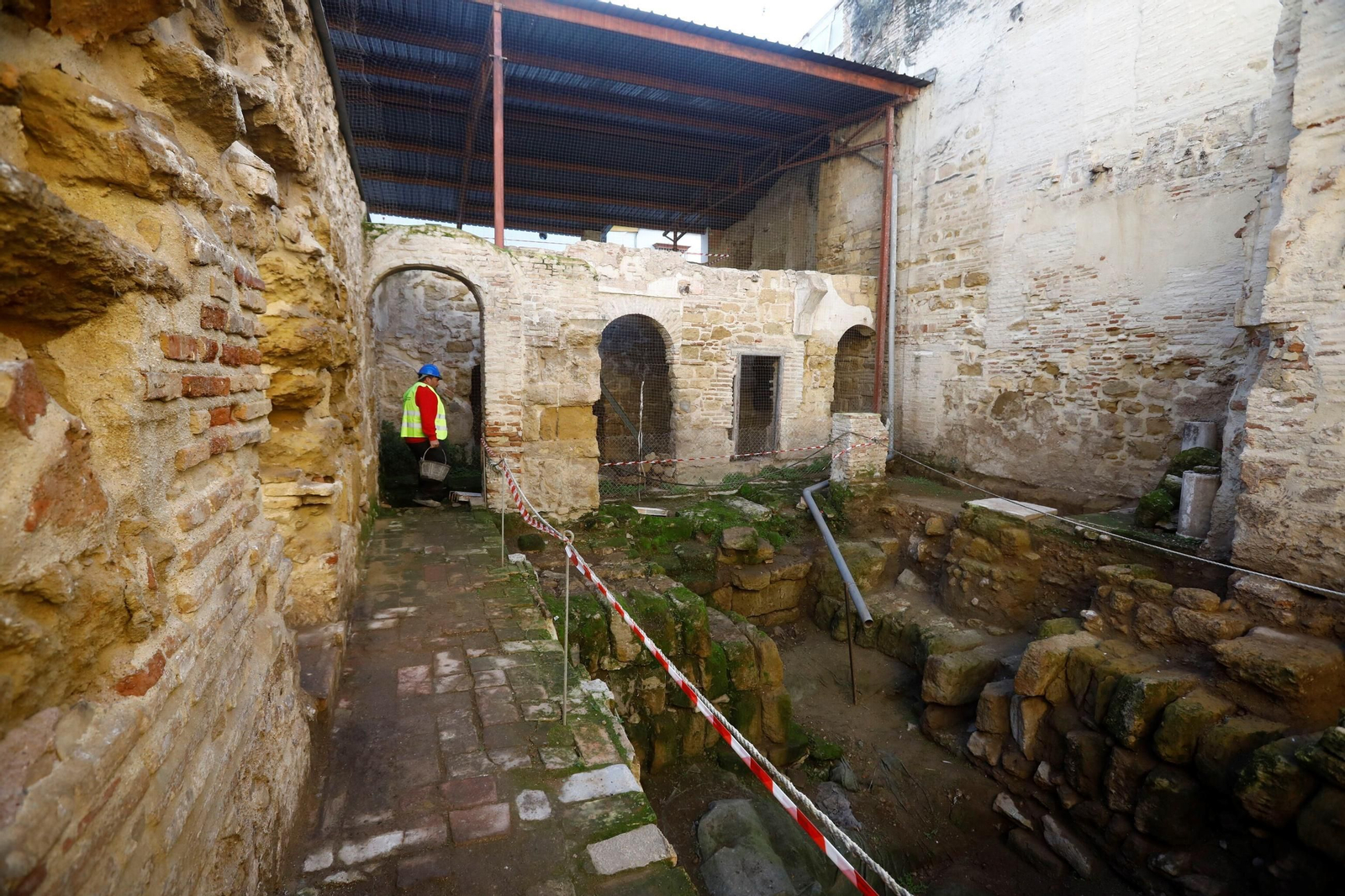 Una ruta en imágenes por los baños árabes de la Pescadería de Córdoba