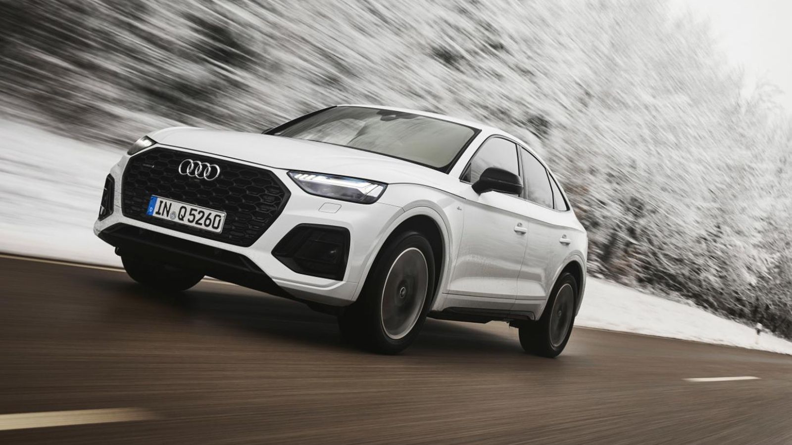 Se mantienen prácticamente sin cambios las dimensiones de los Audi Q5 en esta carrocería de la familia Sportback. Los motores no cambian.