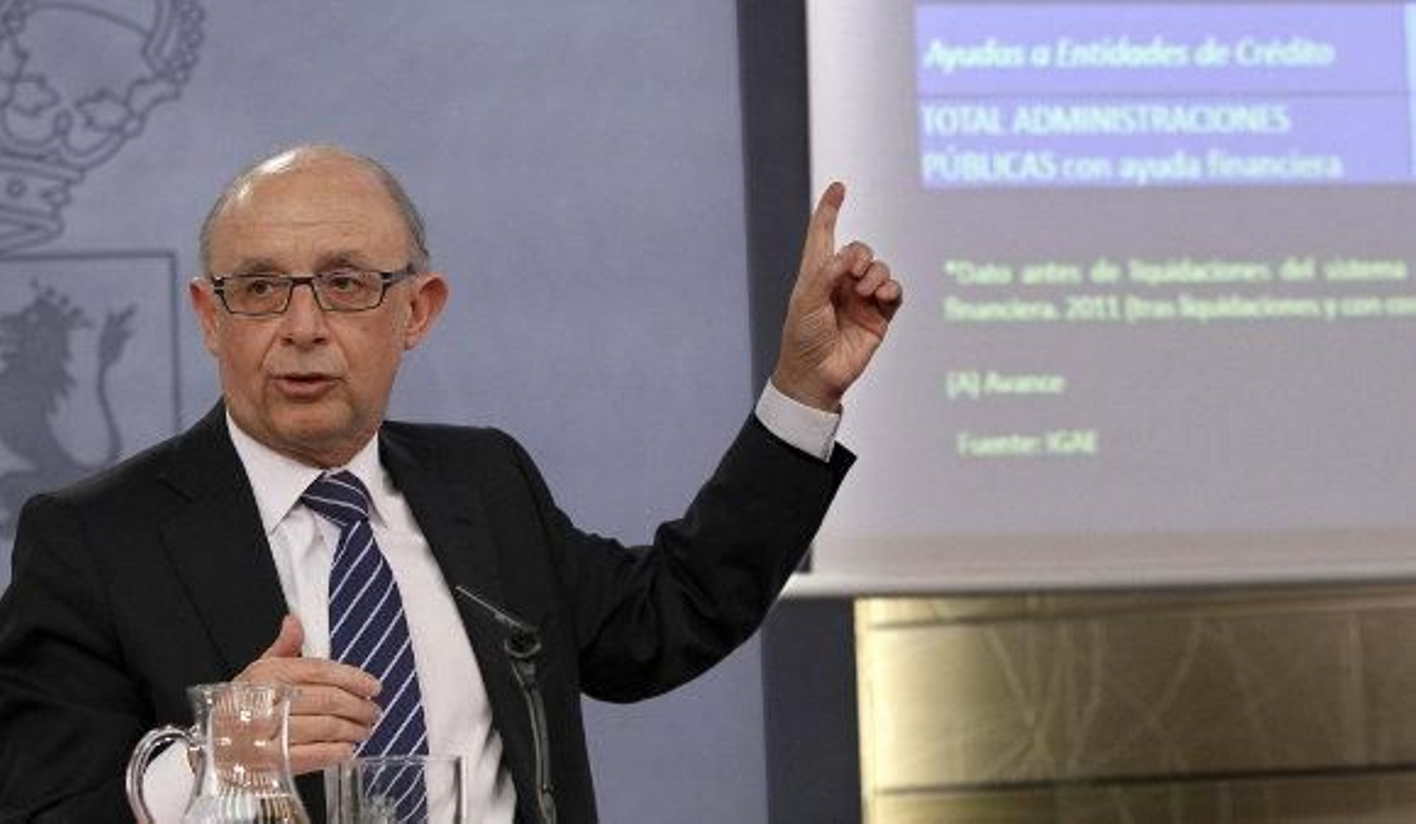 España supera en una décima el objetivo de déficit