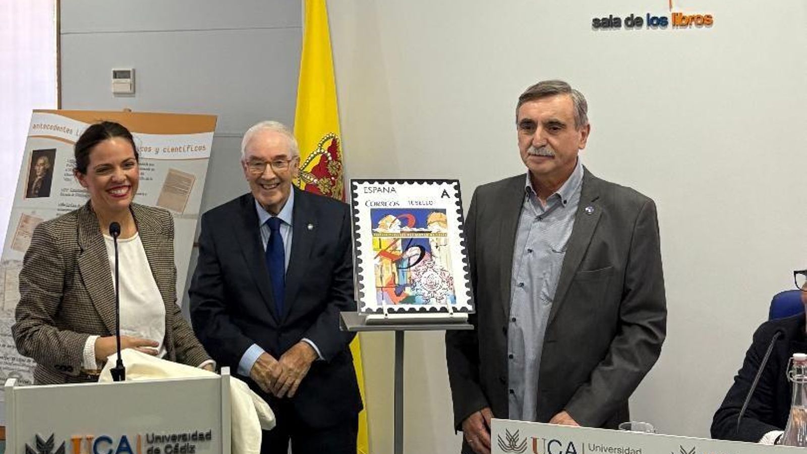 Belén González García-Negrotto, José Ossorio y Juan Antonio Casas, tras el descubrimiento del Tusello  conmemorativo de la efeméride.