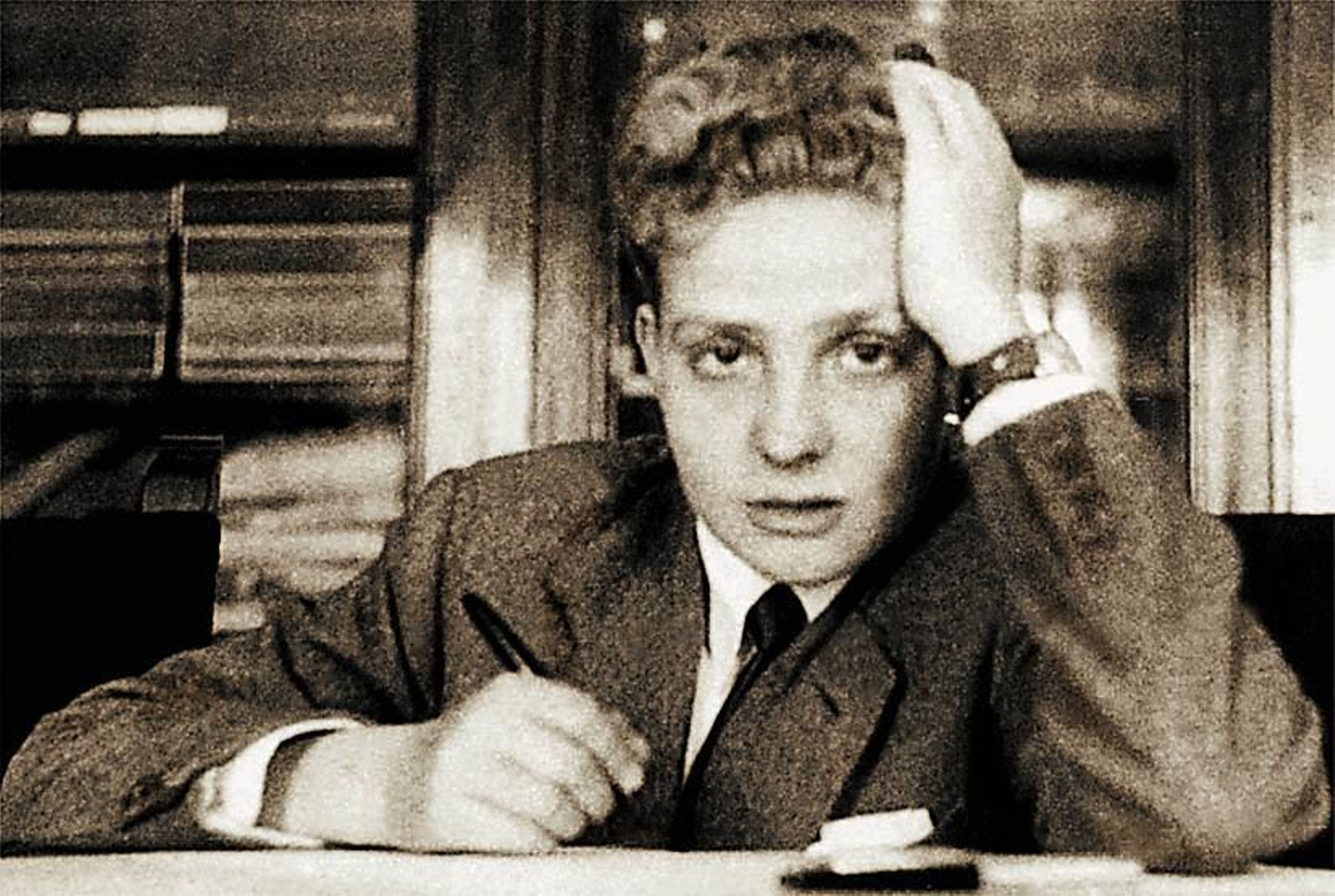 Juan Carlos, a los pocos meses de llegar a España por el acuerdo entre Franco y su padre.