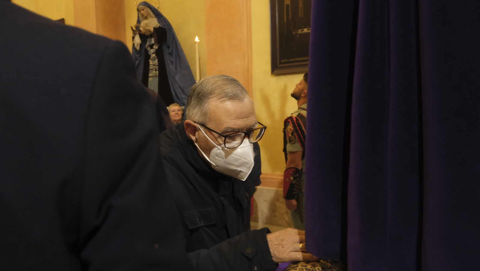 Imágenes del multitudinario besapiés del Cristo de Medinaceli en la Catedral de Almería