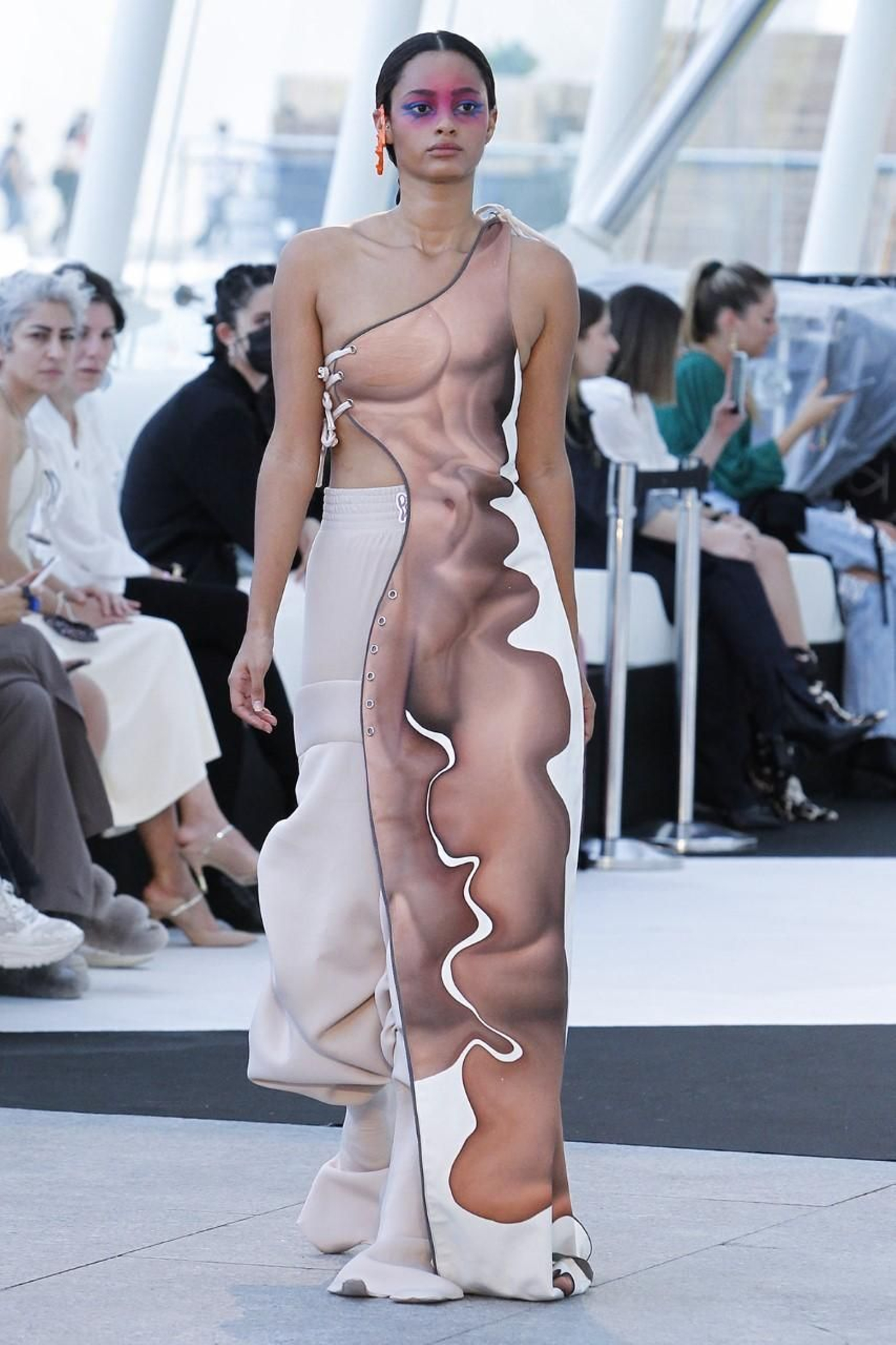 Una modelo de DIEF Studio