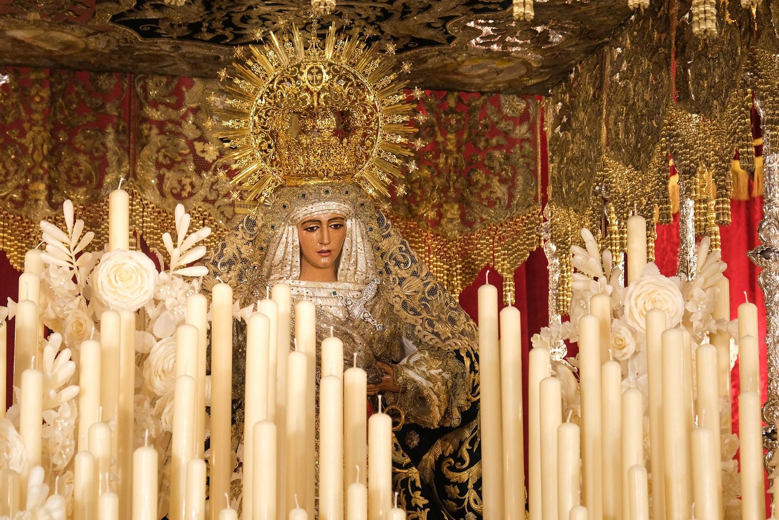 Visitas al Cachorro y Esperanza de Triana previo a sus traslados a la Catedral