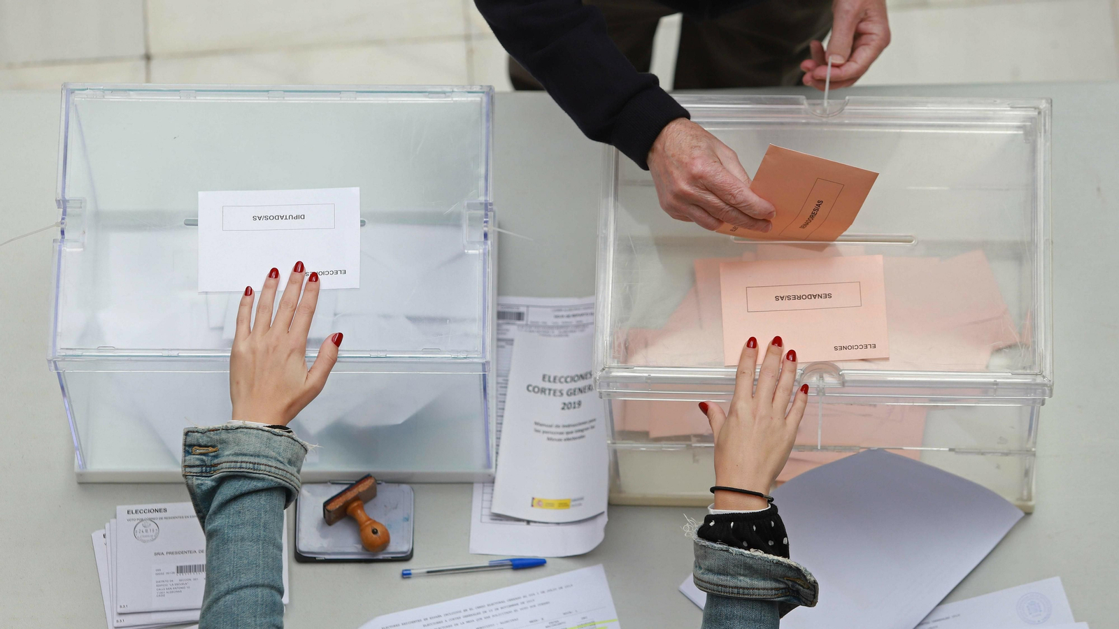 Las mejores fotos de la jornada electoral en Algeciras