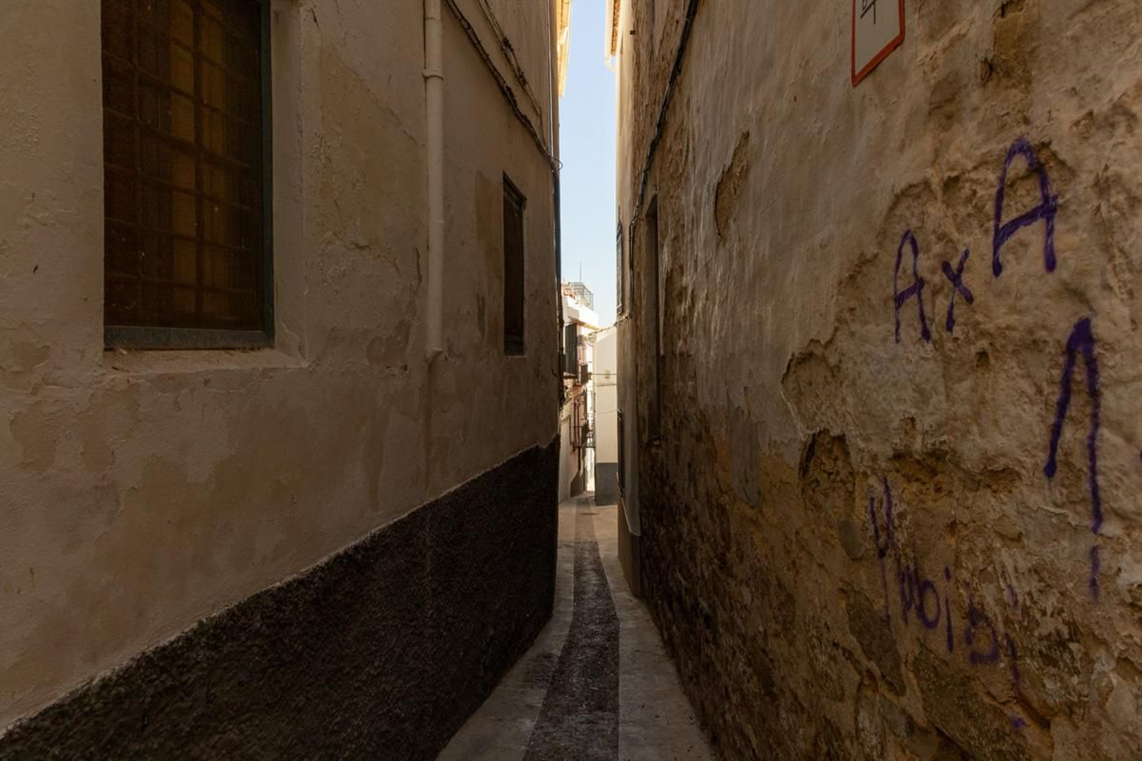 ¿Qué secretos esconde la calle más estrecha de Jaén?