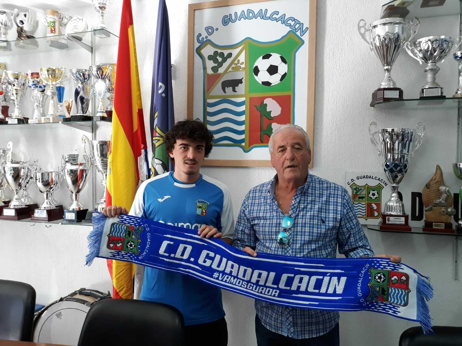 Pablo Gil, junto a Manuel Jiménez, presidente del Guadalcacín.