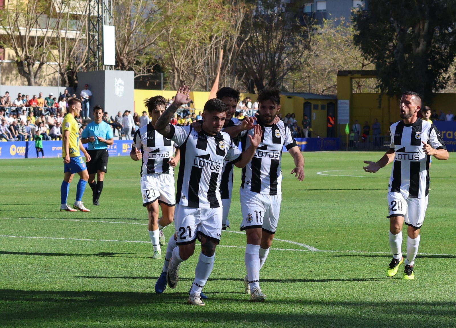 Las fotos del Orihuela-Balona de Segunda Federación (1-2)