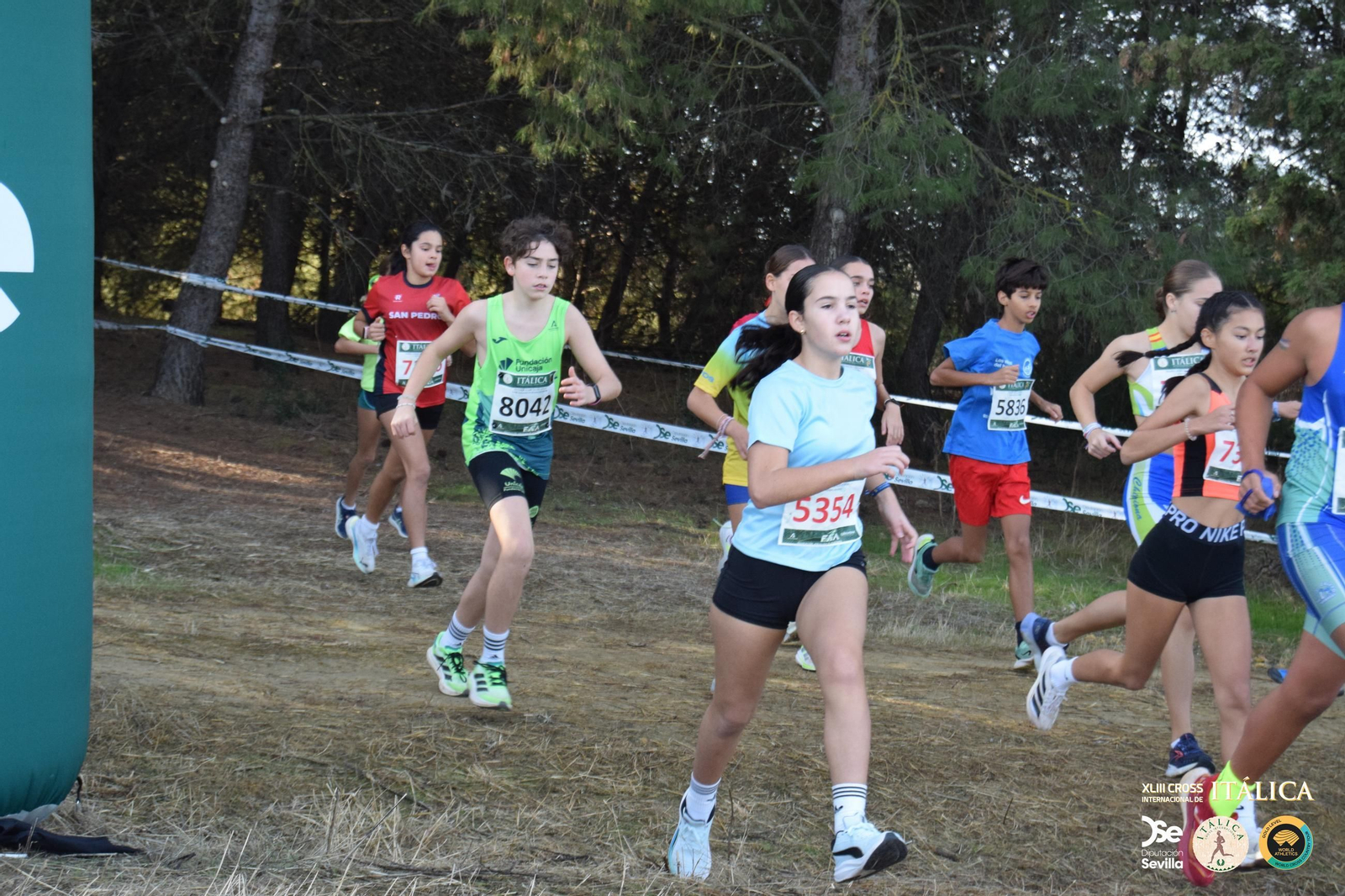 Búscate en las fotos del Cross de Itálica 2025 | 7