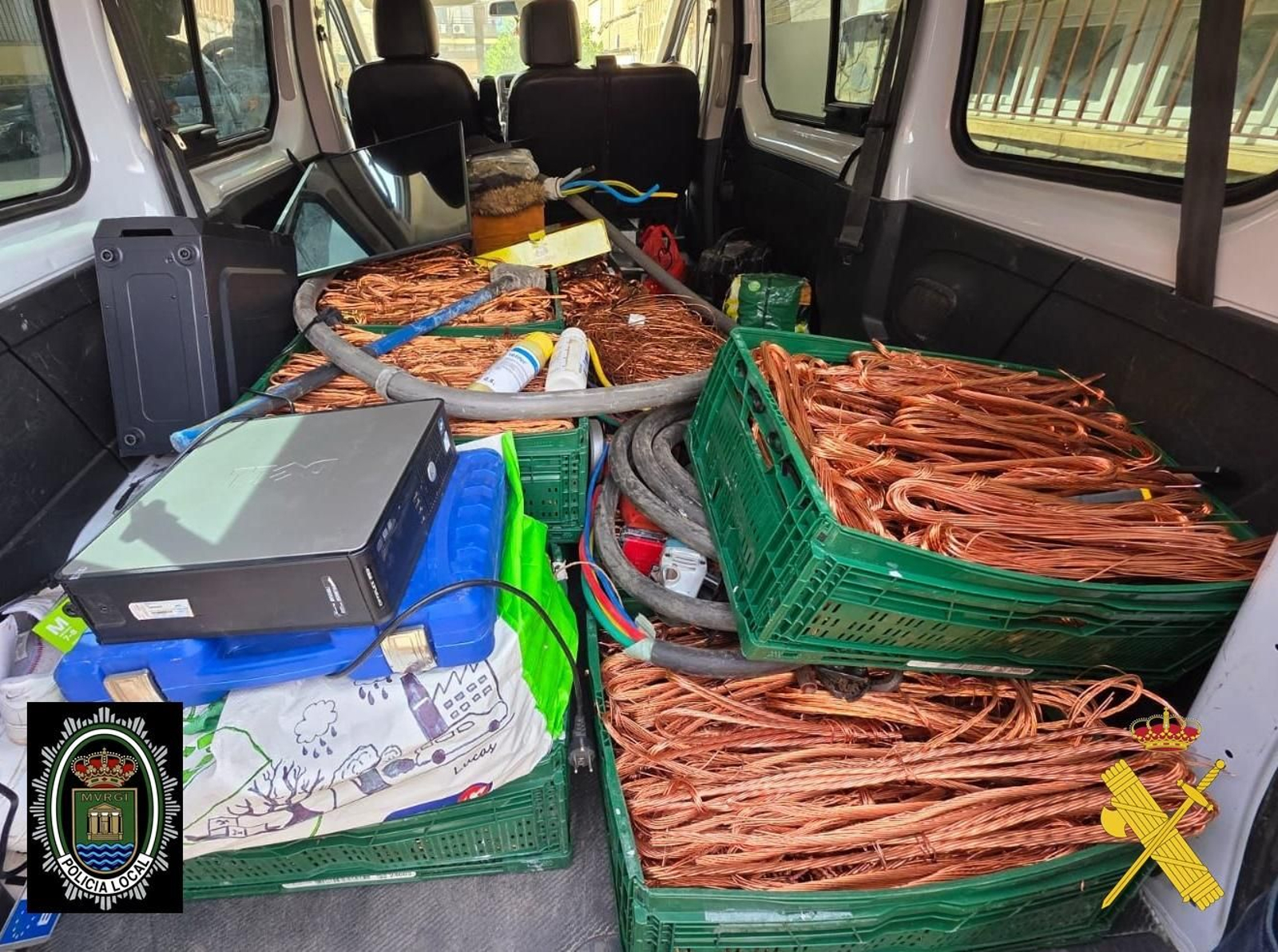 Materiales recuperados por la Guardia Civil.
