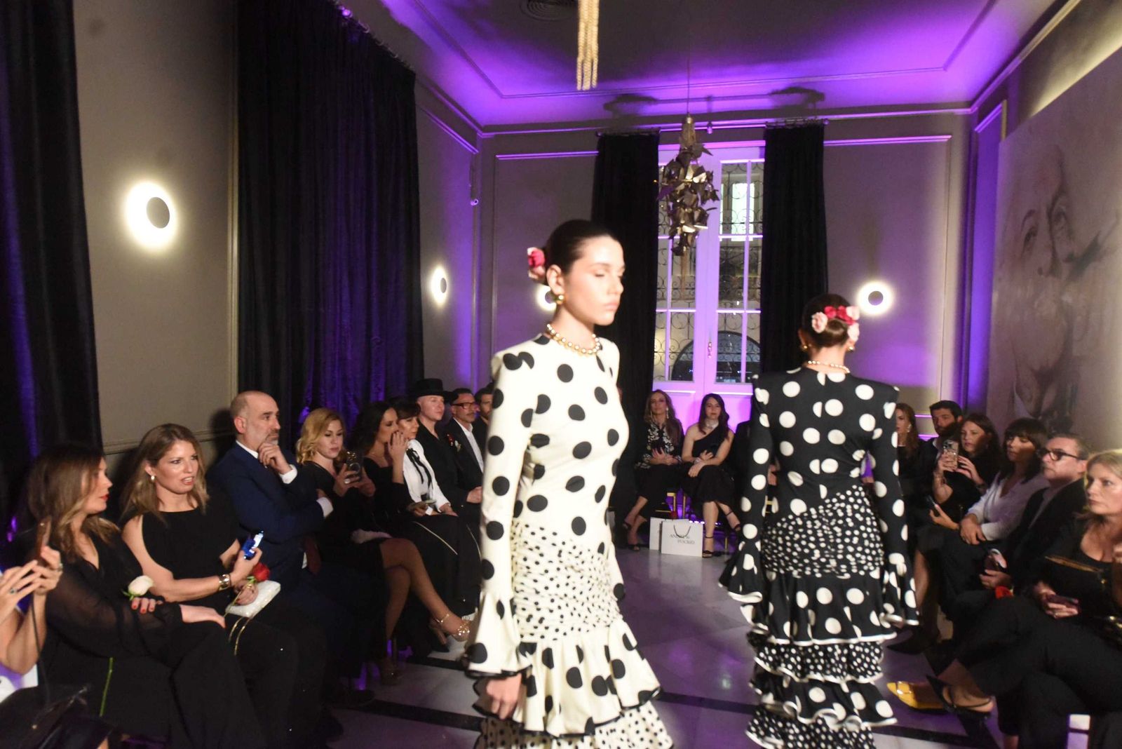 Desfile de Andrew Pocrid en La Casa de Manolete Bistró