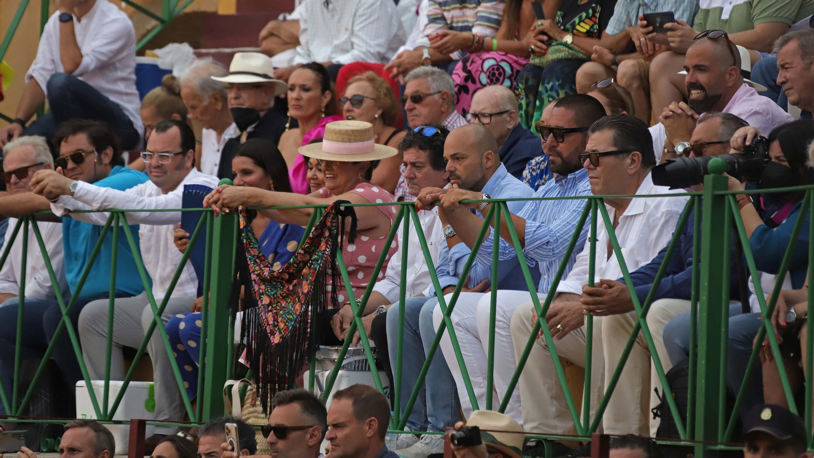 Ambiente en la corrida del jueves de la Feria de La Línea