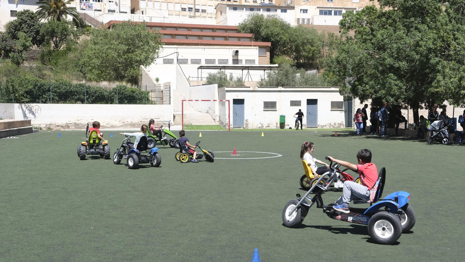 Imágenes de los juegos infantiles en las Fiestas de Abla