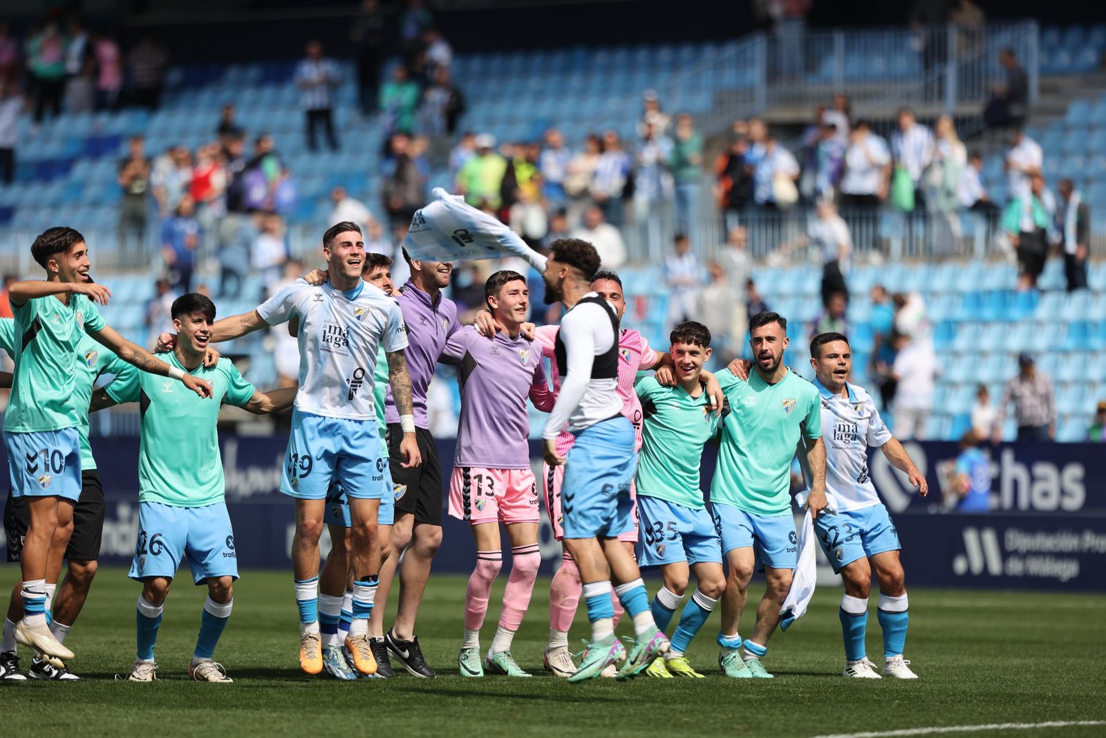 La fiesta final en La Rosaleda, en fotos