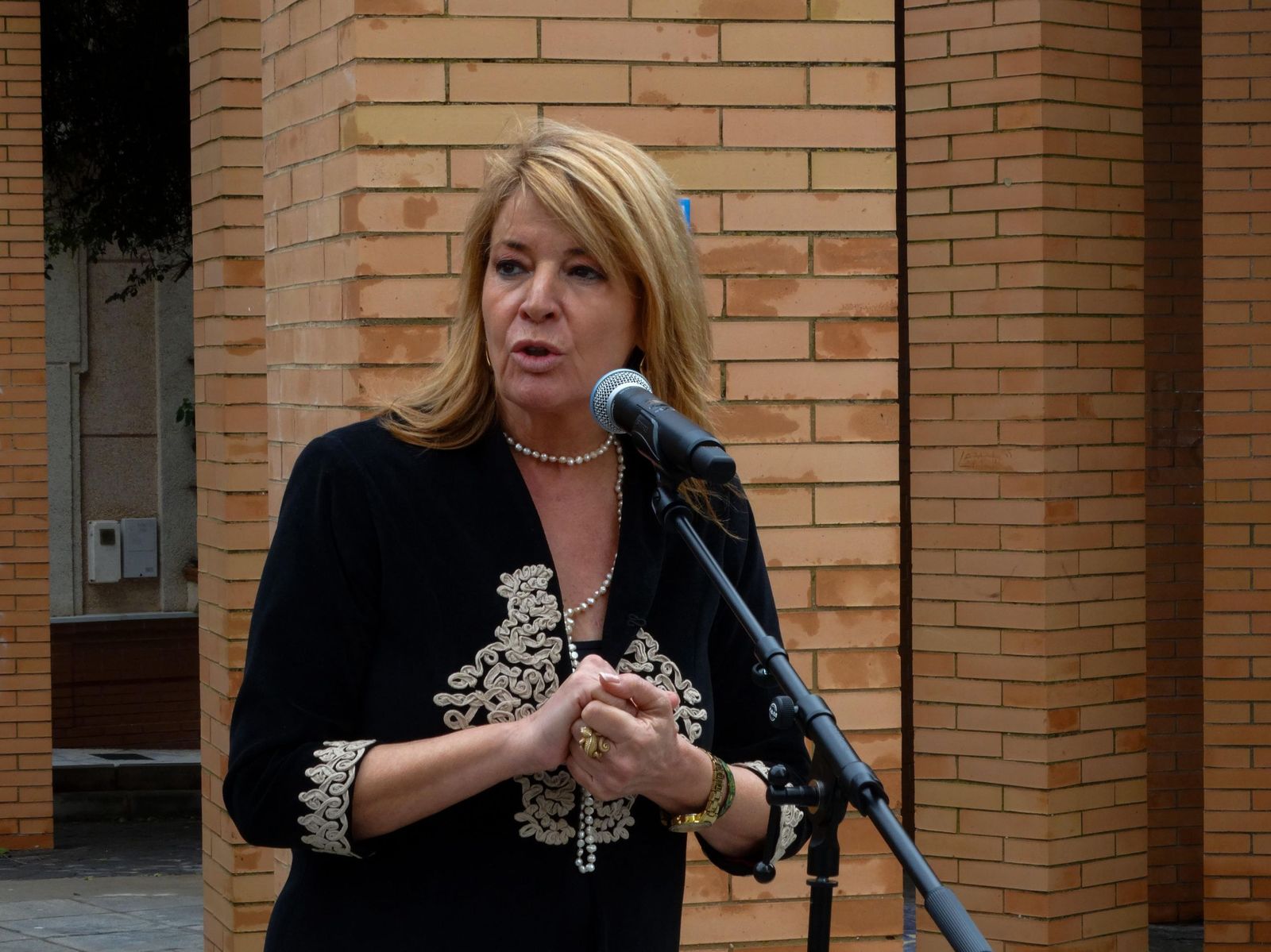 Fotografías de la rotulación del jardín Doctor Anselmo Botello