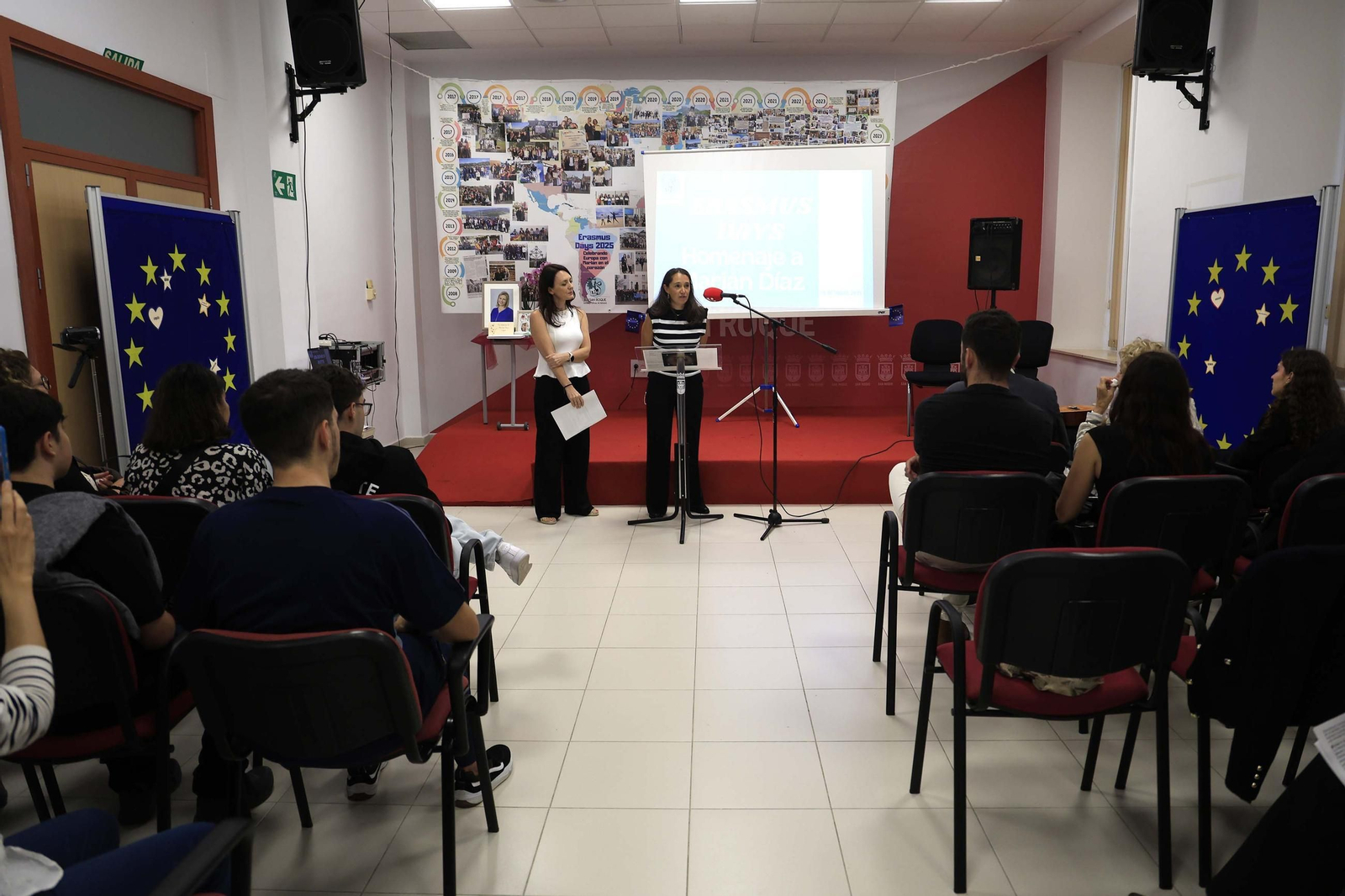 Las fotos del homenaje póstumo a Marian Díaz, directora de la Escuela Oficial de Idiomas de San Roque