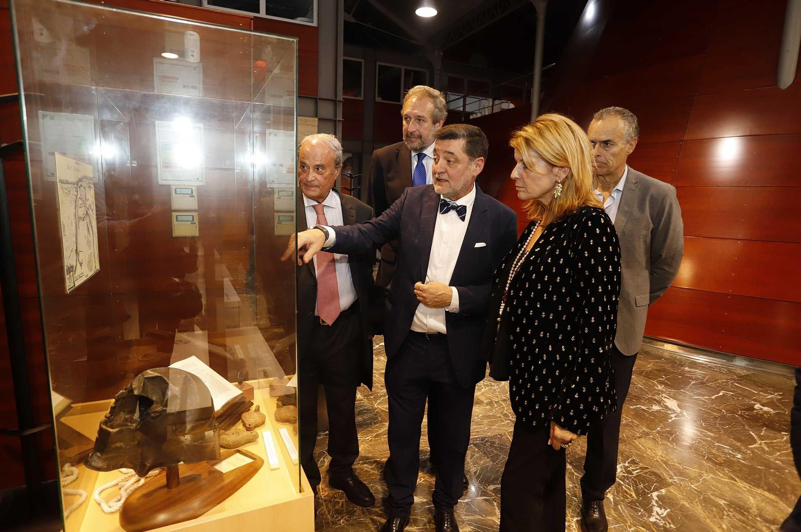 Imágenes de la inauguración de la exposición "Colón, Monumento a la amistad con los Pueblos de América"