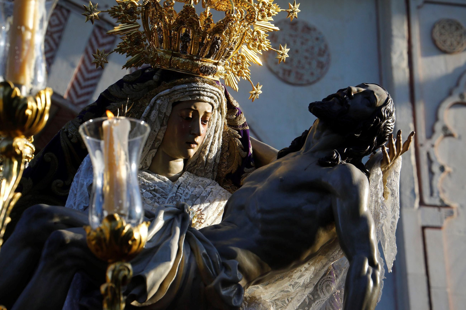 Las mejores fotos de los traslados de regreso de las hermandades tras el Magno Vía Crucis de Córdoba