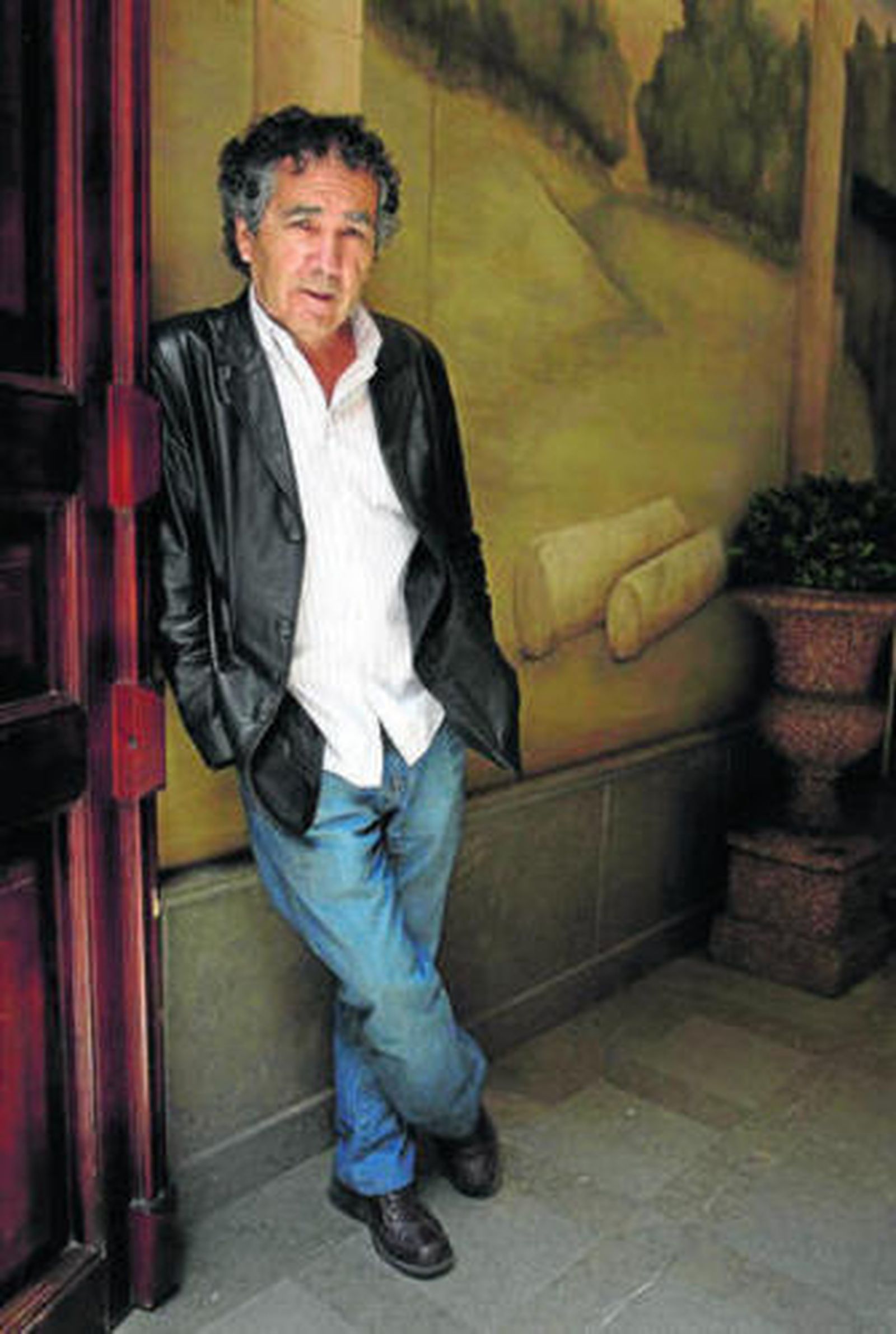 Hernán Rivera Letelier, defensor de un realismo poético.