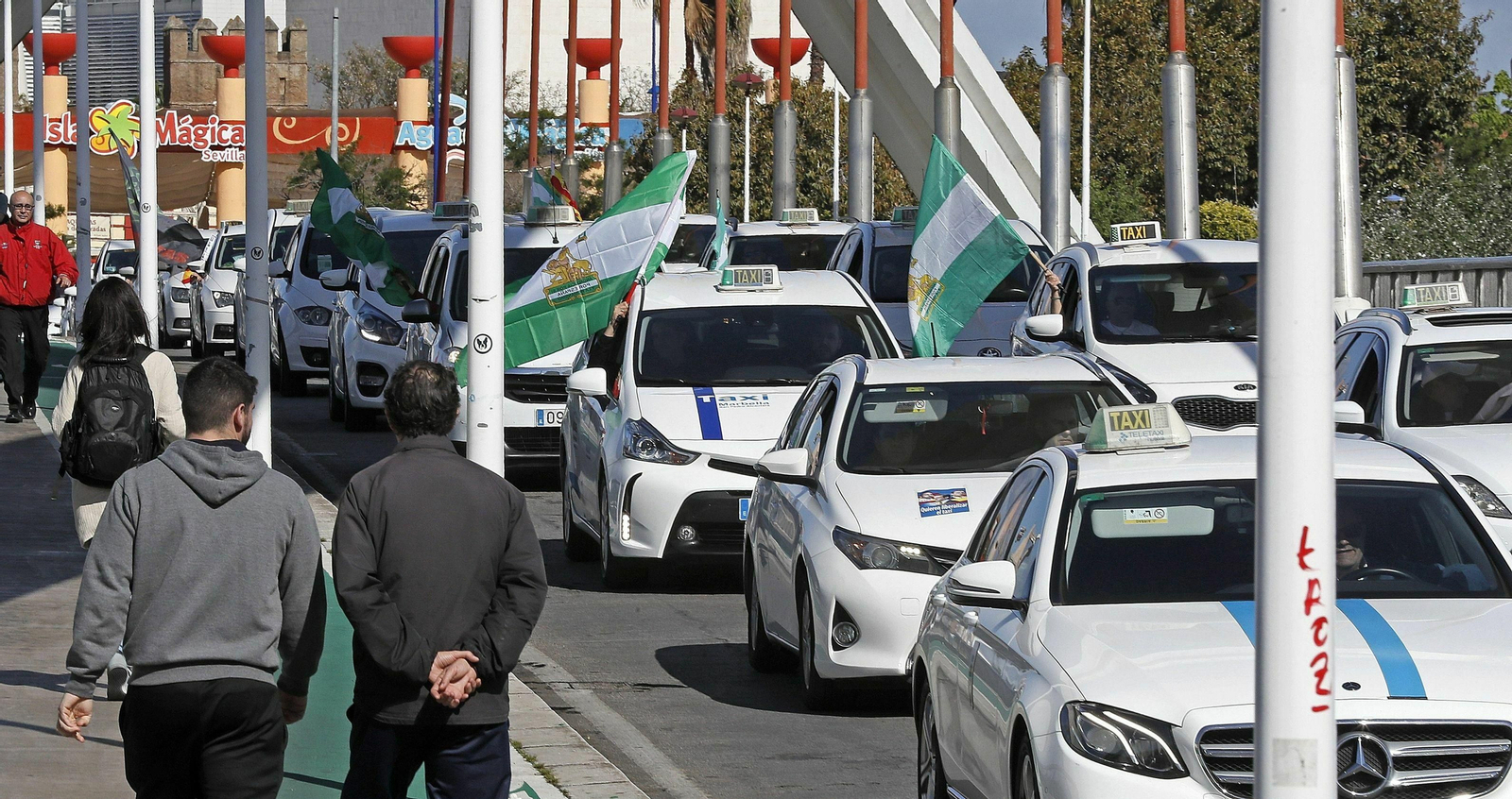 Una de las protestas protagonizadas por el sector del taxi por el conflicto con los VTC.