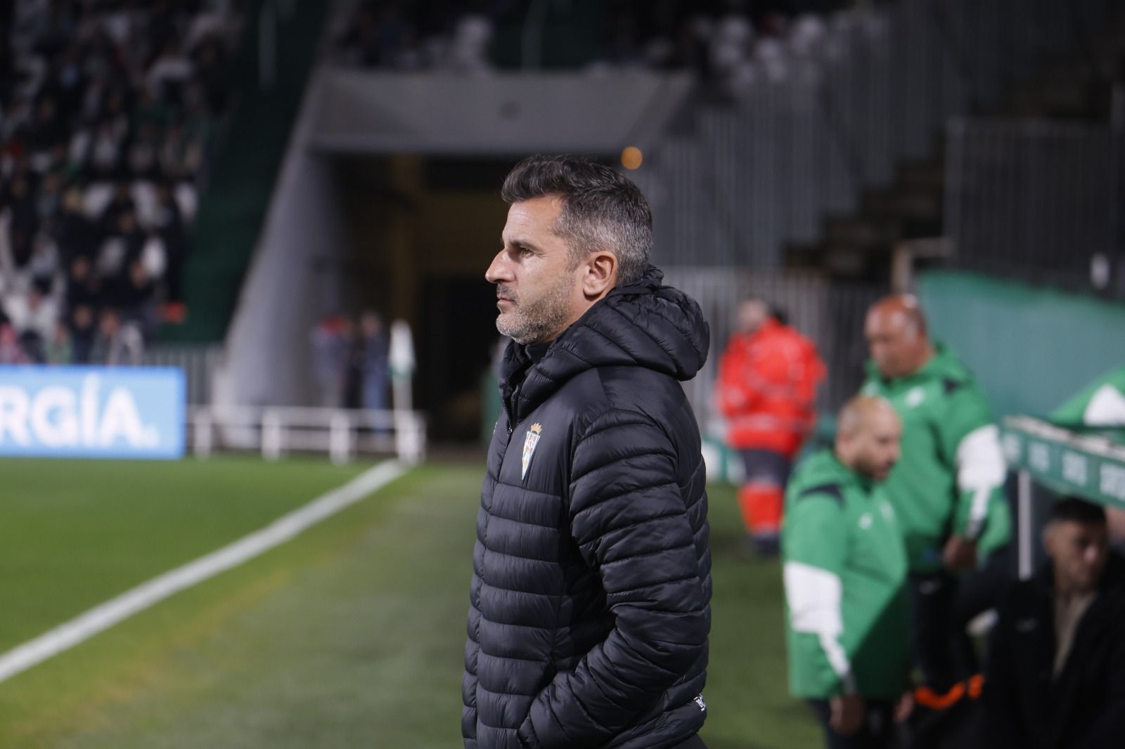 Iván Ania durante el duelo ante el Burgos.