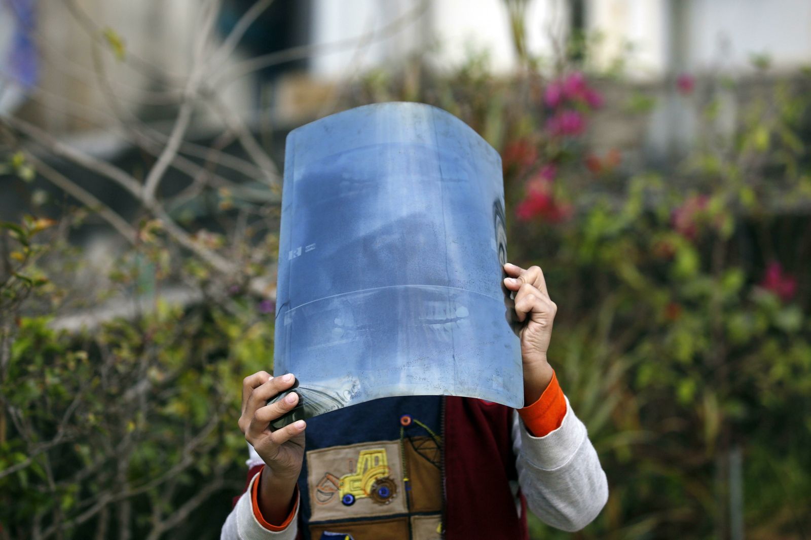 Las imágenes del último eclipse solar de la década