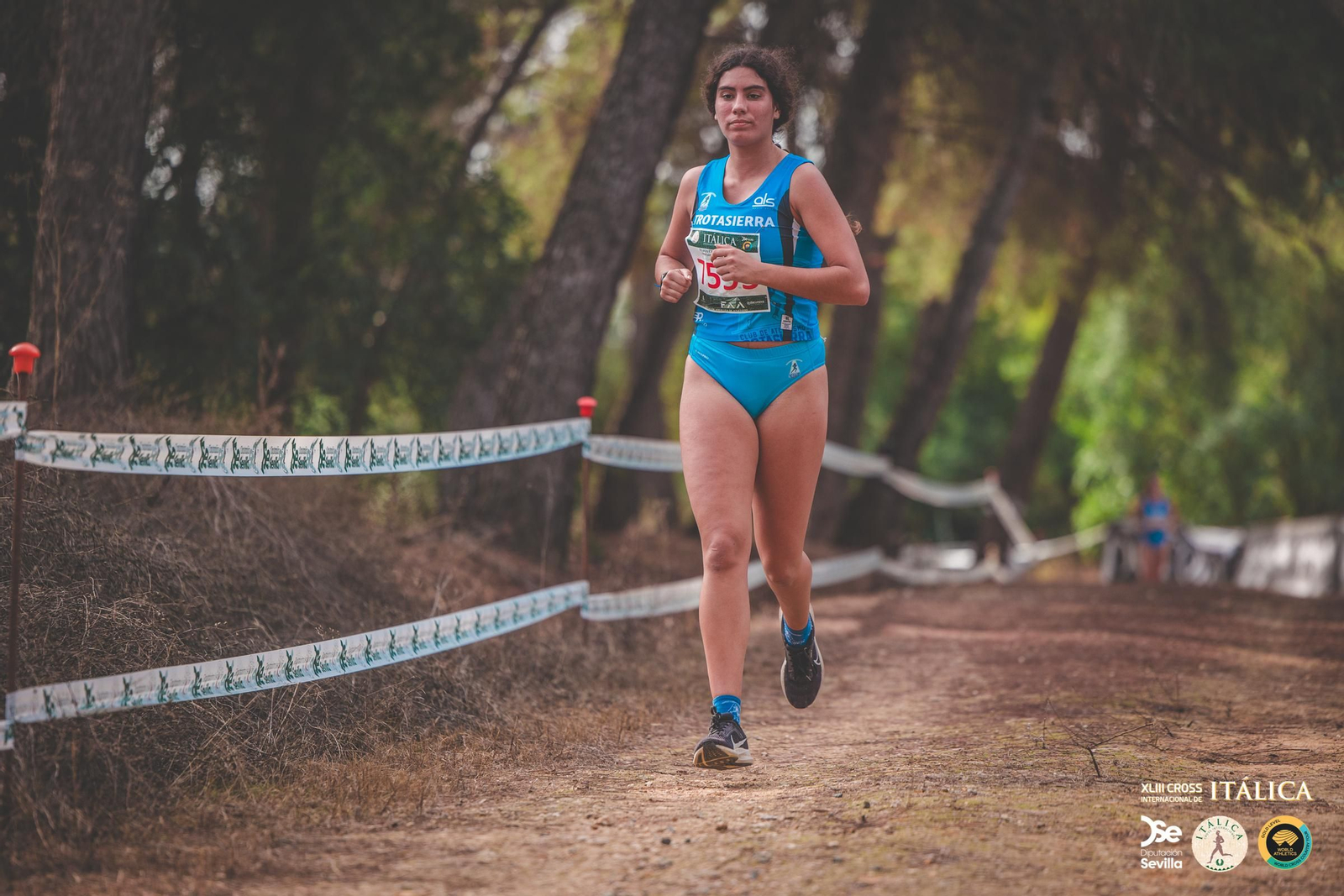 Búscate en las fotos del Cross de Itálica 2025 | 4