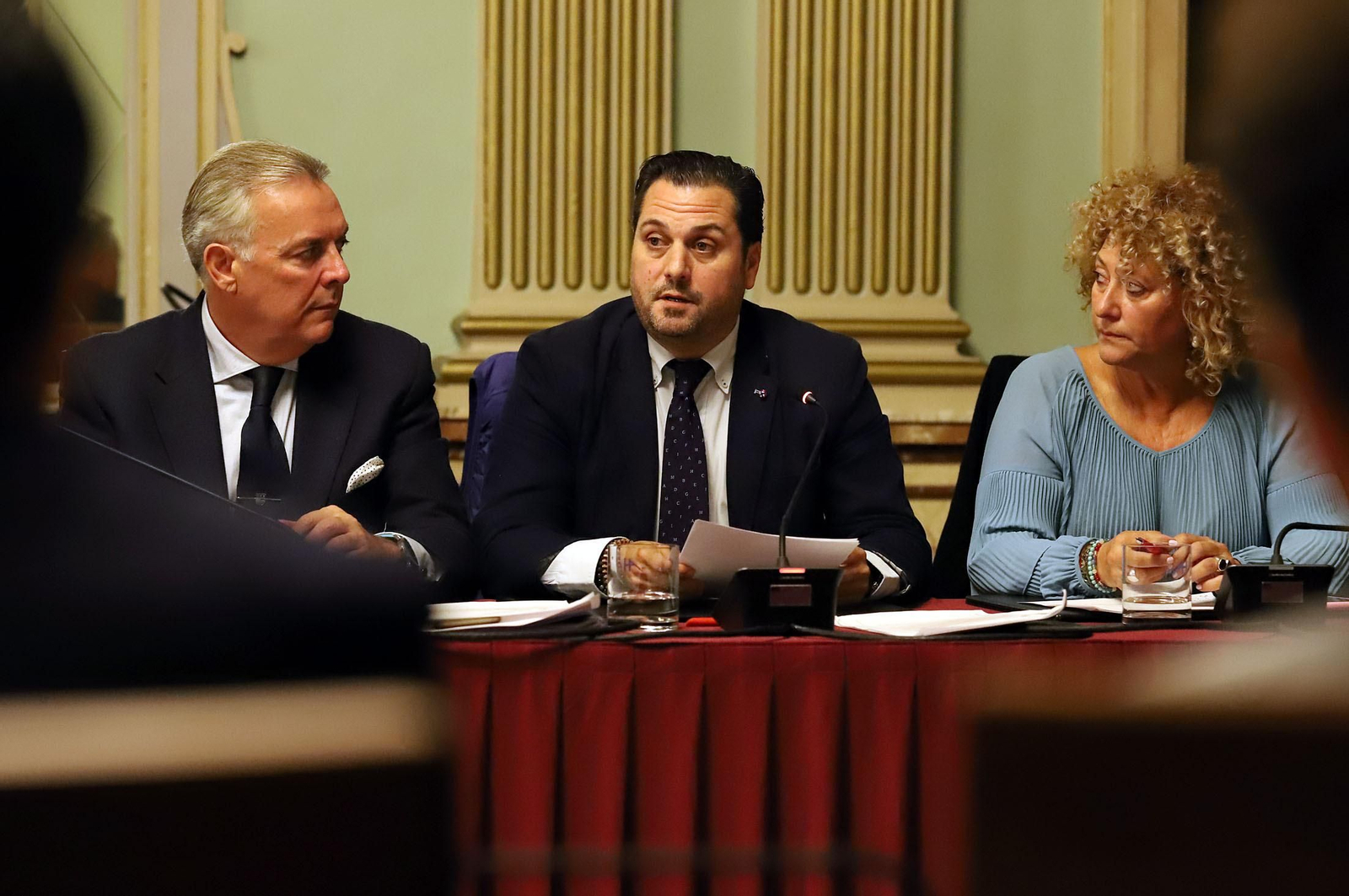 Imágenes del pleno celebrado en el Ayuntamiento de Huelva