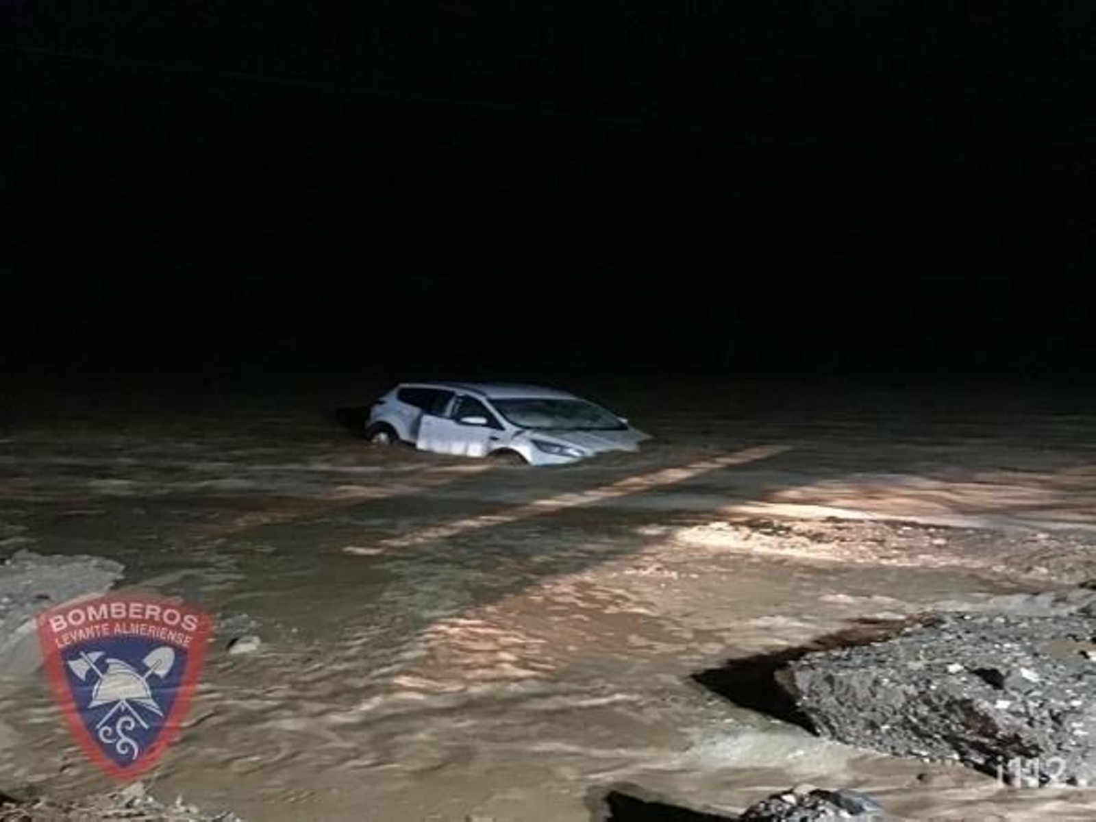 Inundaciones y carreteras cortadas en Almería.