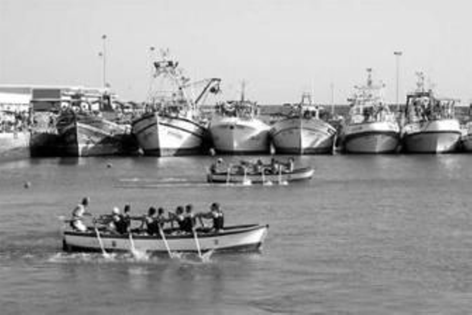 Las regatas de botes volverán a celebrarse esta tarde.
