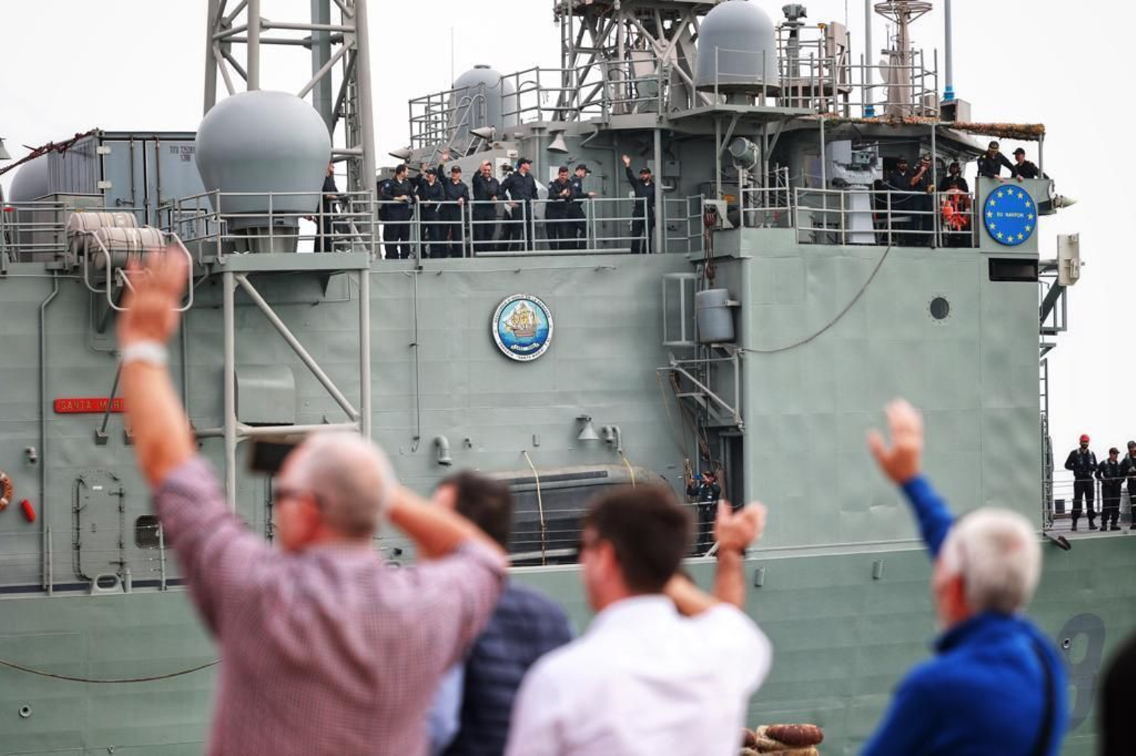 Las imágenes de la despedida de la fragata 'Santa María' para la misión Ataltanta
