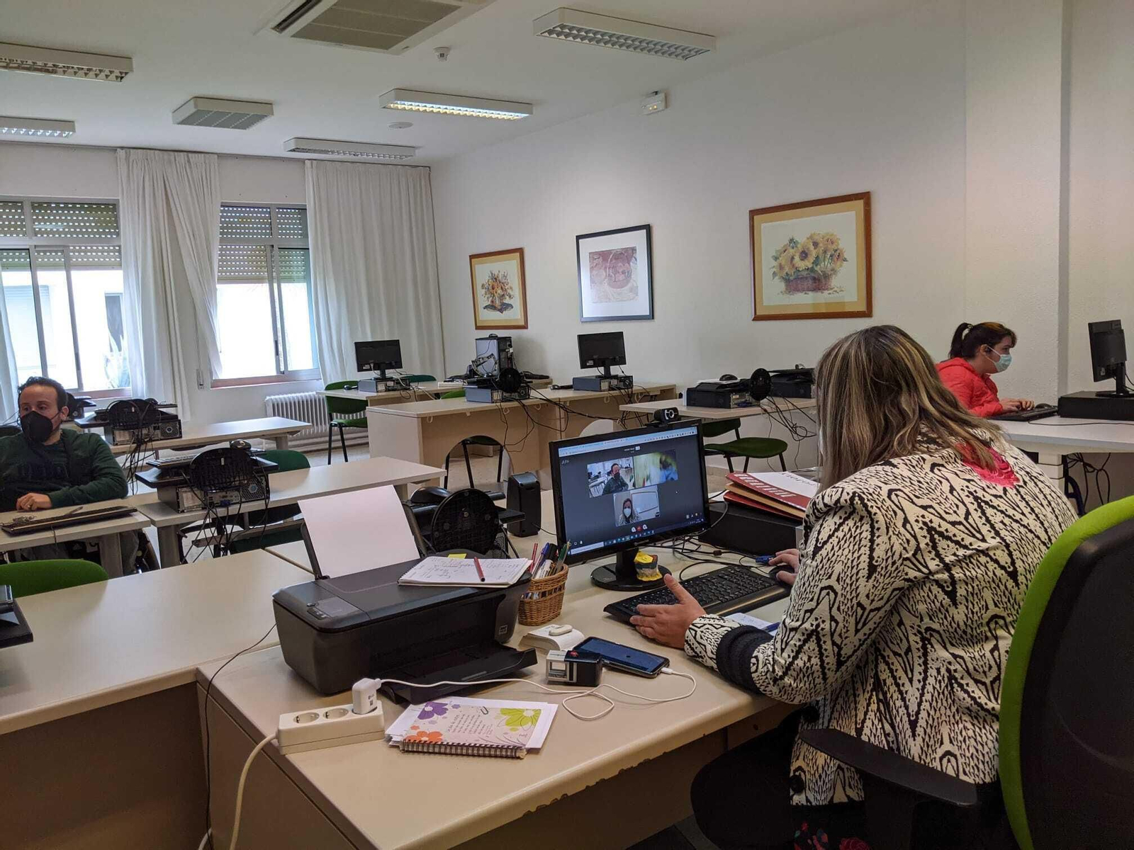Clase de Operaciones auxiliares y servicios administrativos generales en el CRMF. Clase de Operaciones auxiliares y servicios administrativos generales en el CRMF.