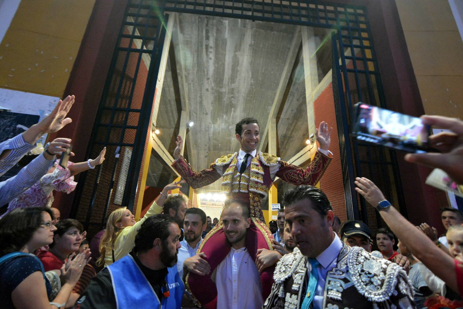 David de Miranda sale a hombros de Las Palomas.