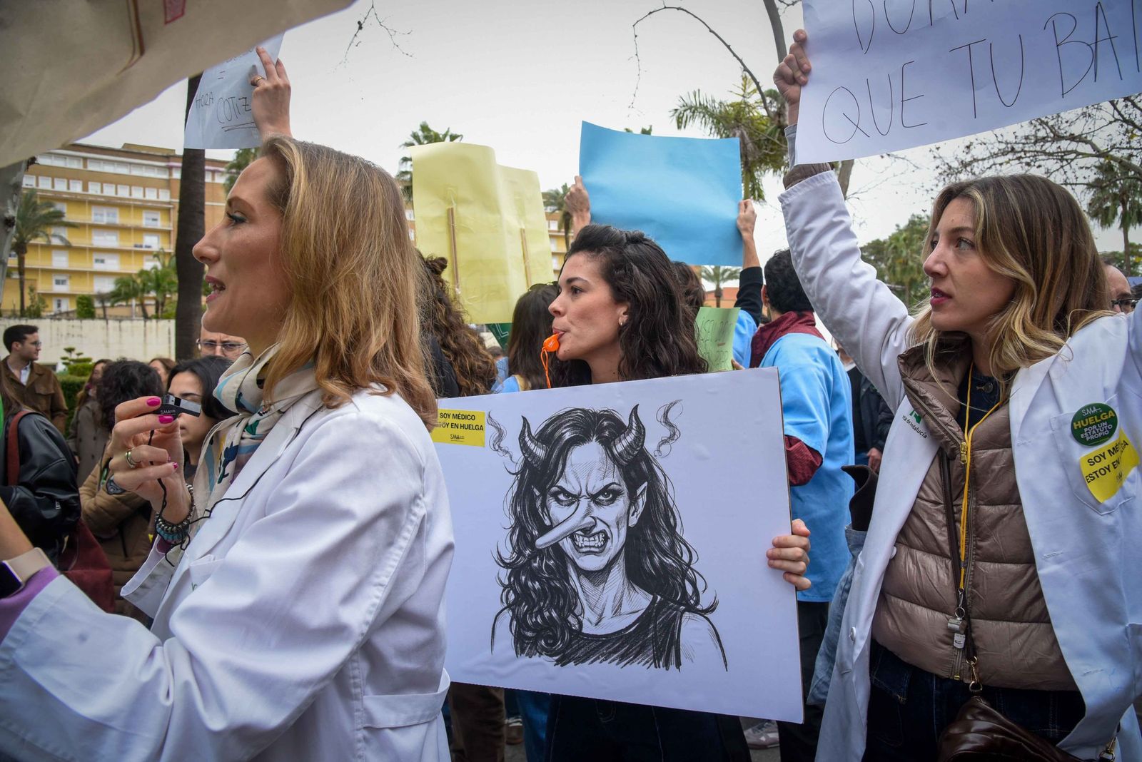 La manifestación por la huelga médica nacional, en imágenes