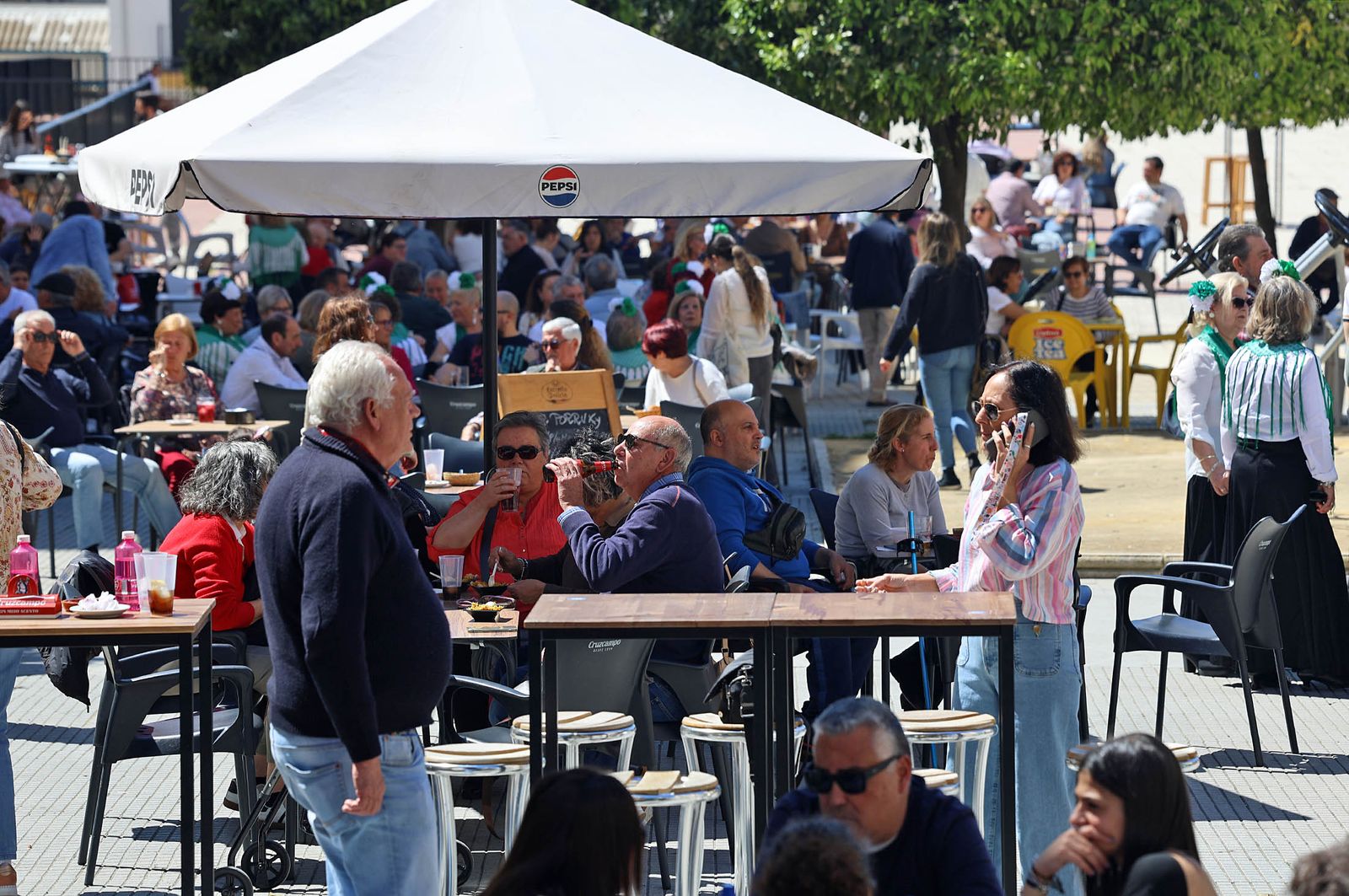Imágenes del ambiente en el encuentro del gurumelo en el Parque de la Luz