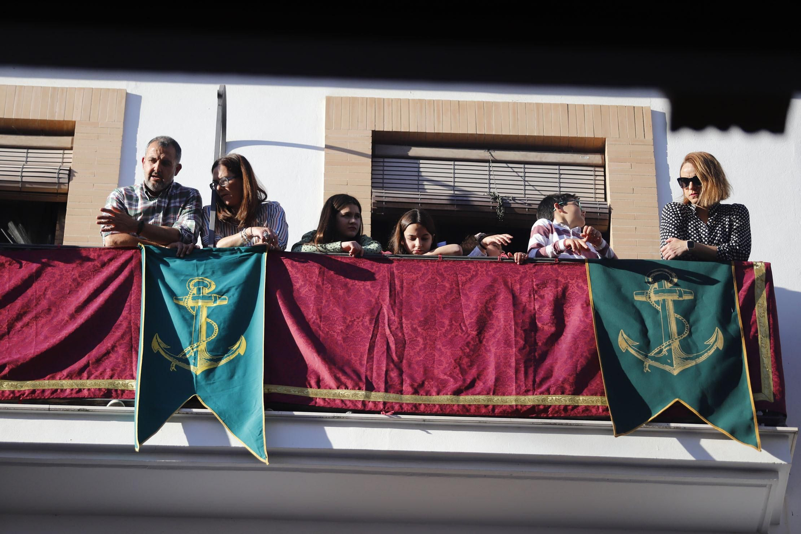 Imágenes de la estación de penitencia de la Hermandad de La Esperanza de Huelva