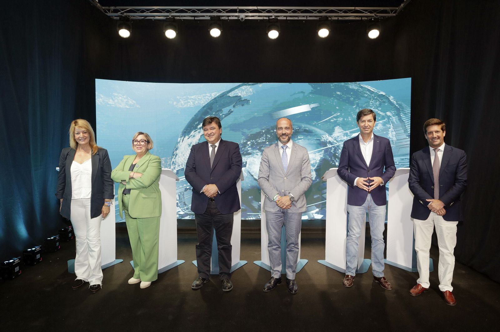 De izquierda a derecha: Pilar Miranda, Mónica Rossi, Gabriel Cruz, Rafael Gavilán, Wenceslao Font y Guillermo García de Longoria.