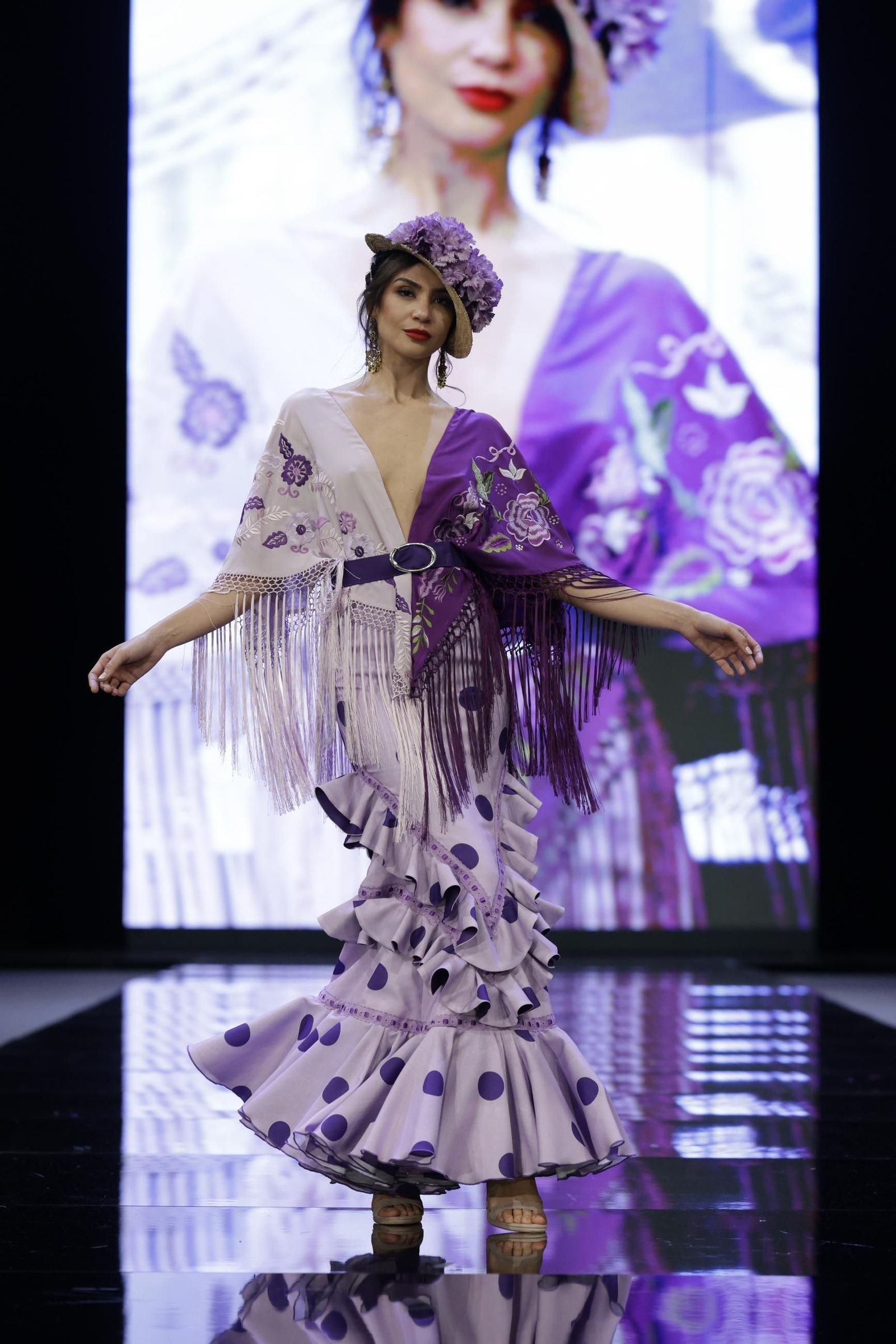 Desfile de Hermanas Serrano en SIMOF 2025, todas las fotos