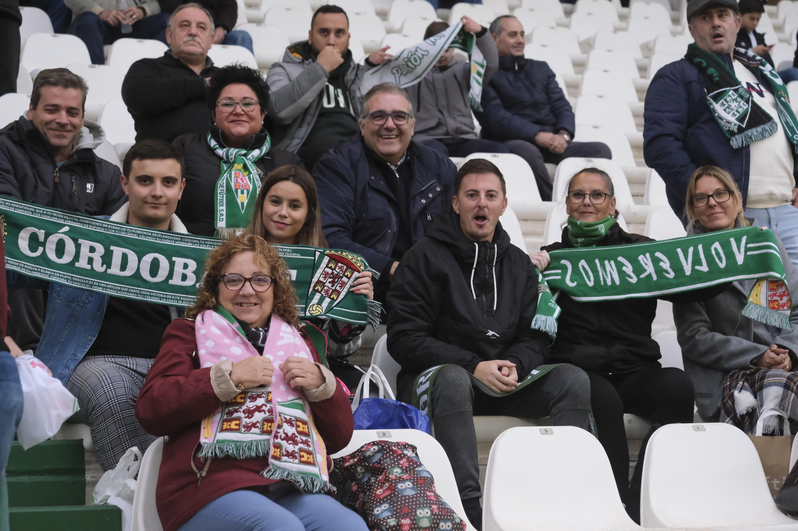 Las imágenes del ambiente en El Arcángel para el Córdoba CF - Balona