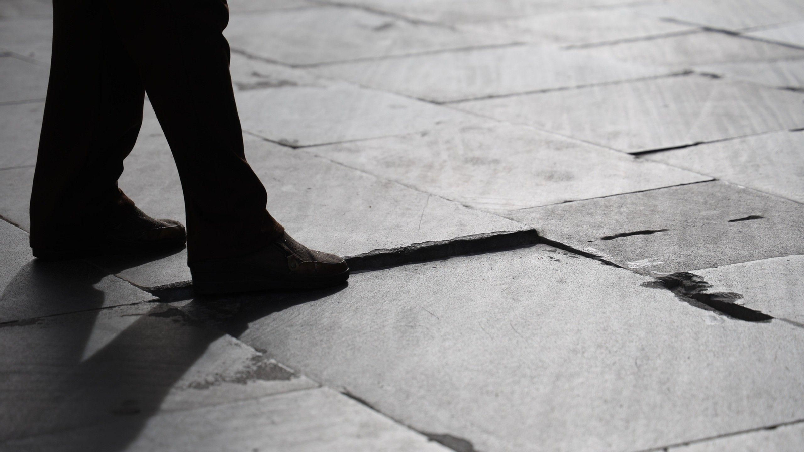 Desperfectos en la zona.