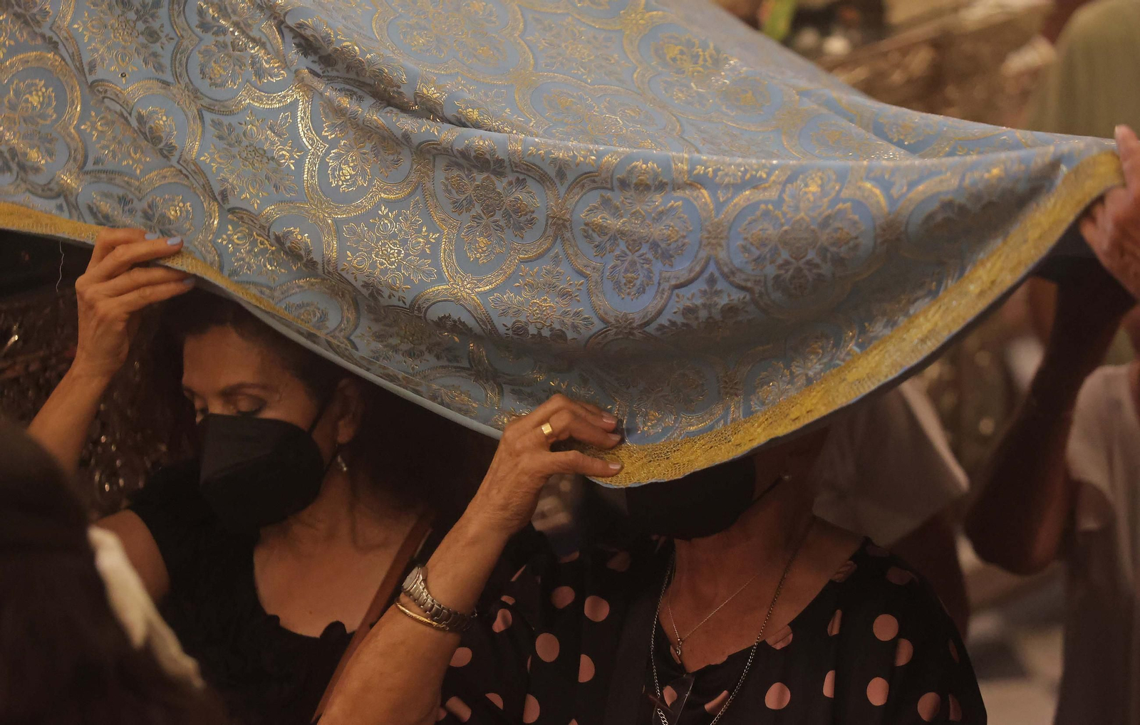 La tradición bajo el manto de la Virgen de la Luz de Tarifa, en imágenes