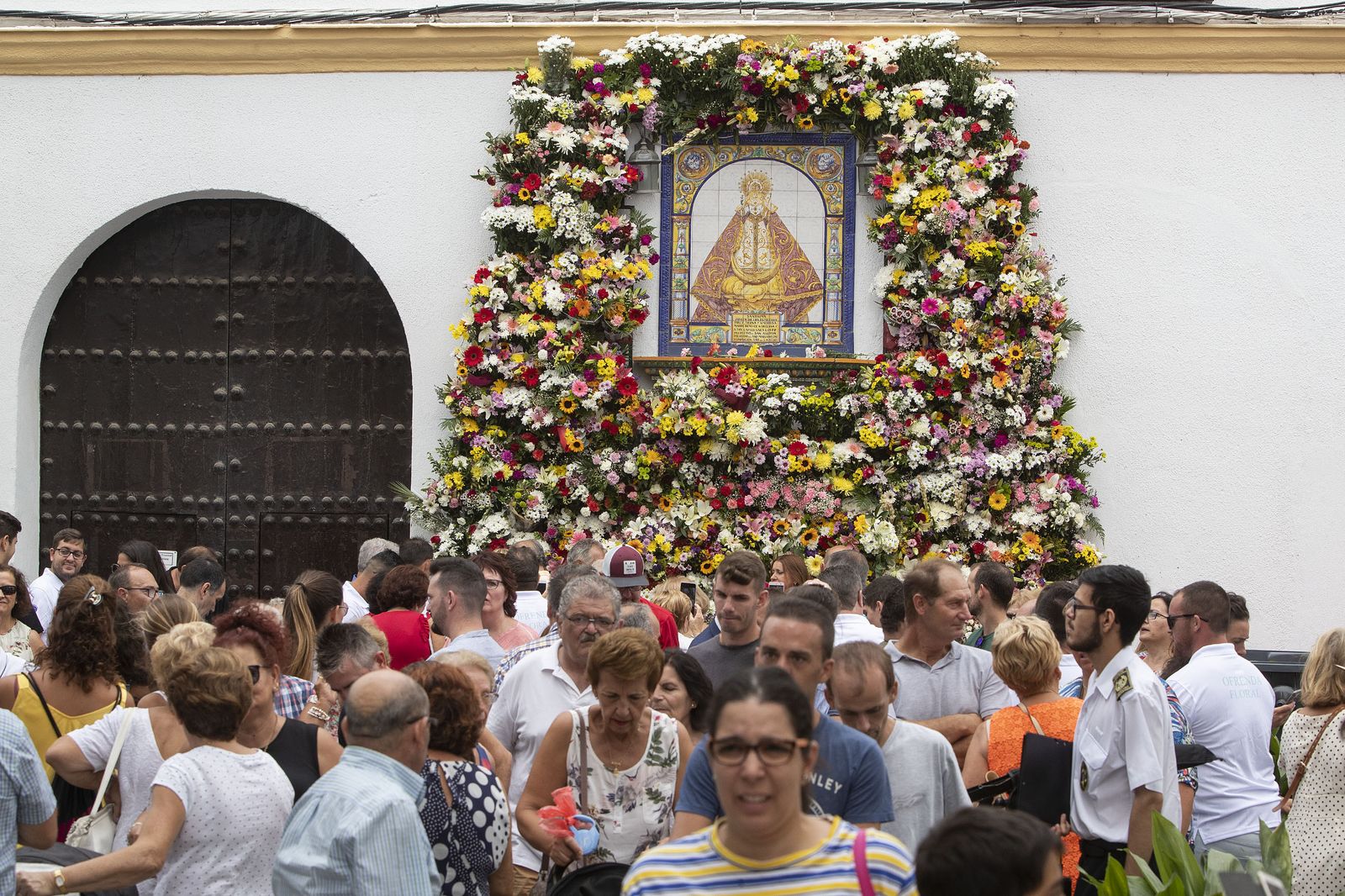 Imágenes de la ofrenda floral a la Patrona