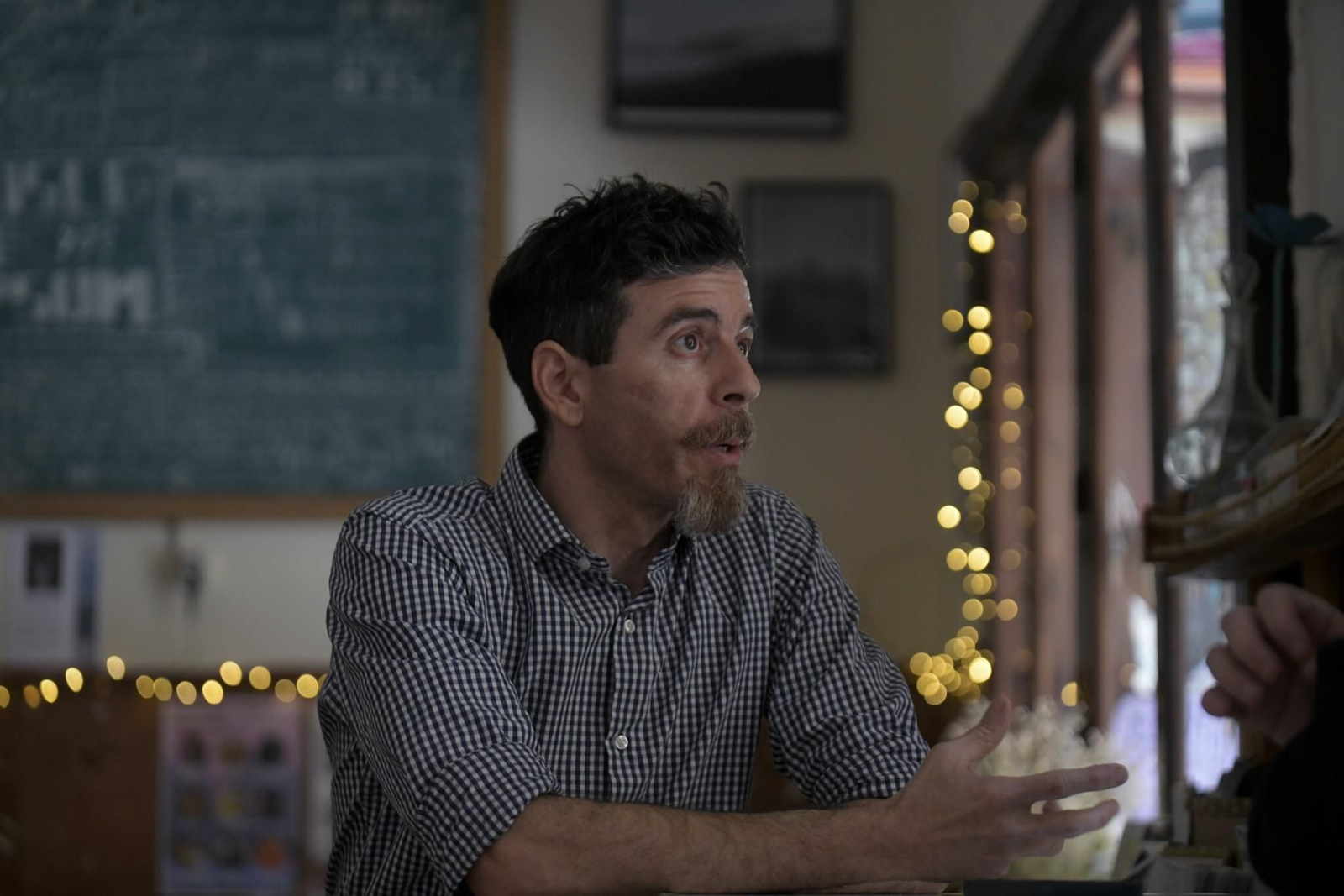 100 años del Bar La Goma: de ser un concurrida taberna de vinos  a realizar platos veganos