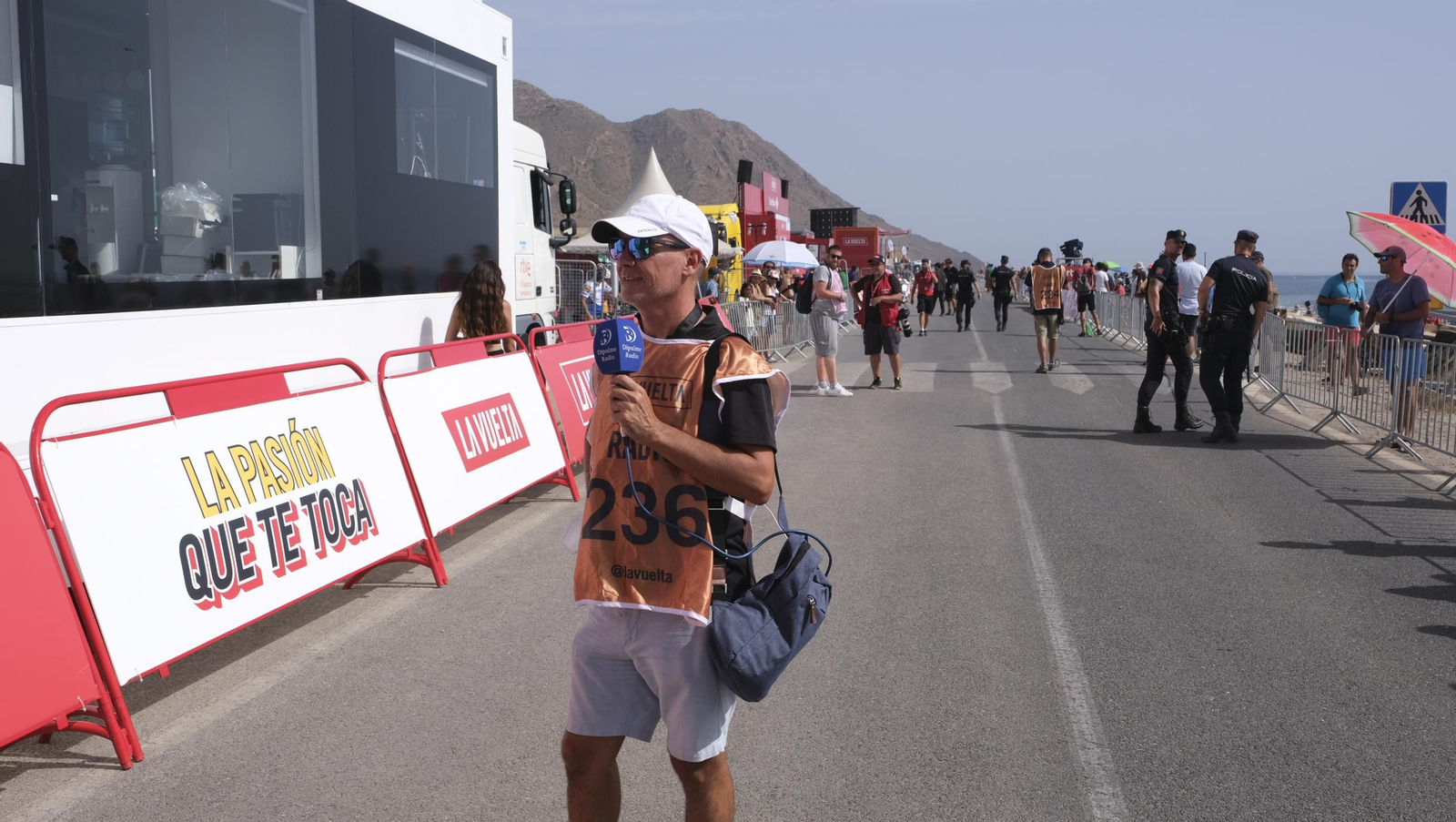 Imágenes de la etapa de la Vuelta a España con llegada en Cabo de Gata, Almería